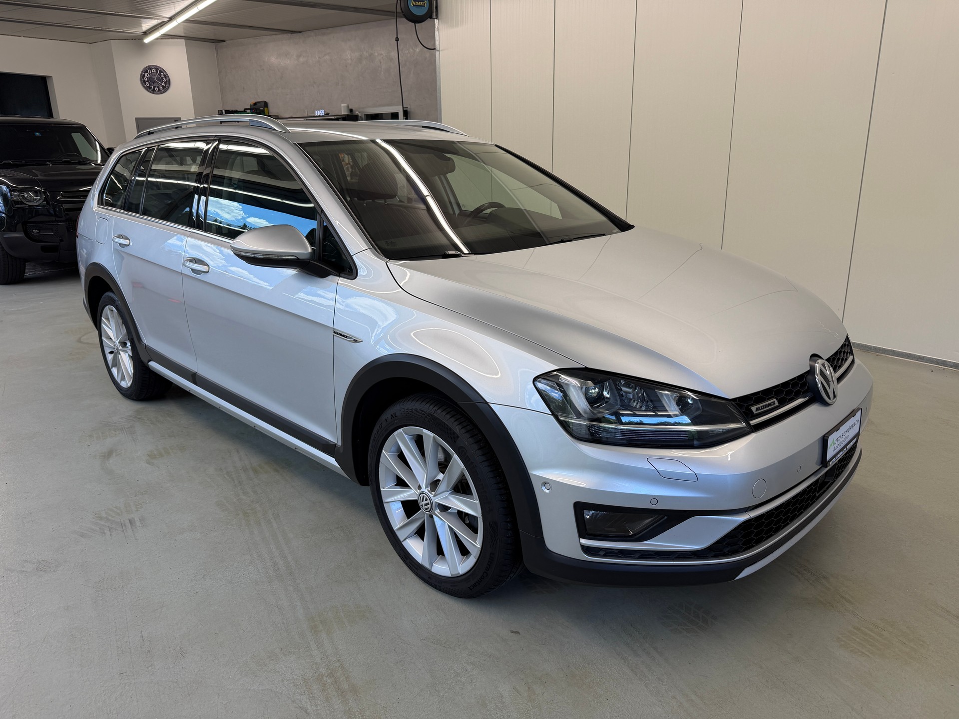 VW Golf 2.0 TDI Alltrack 4Motion-showroom-element-1