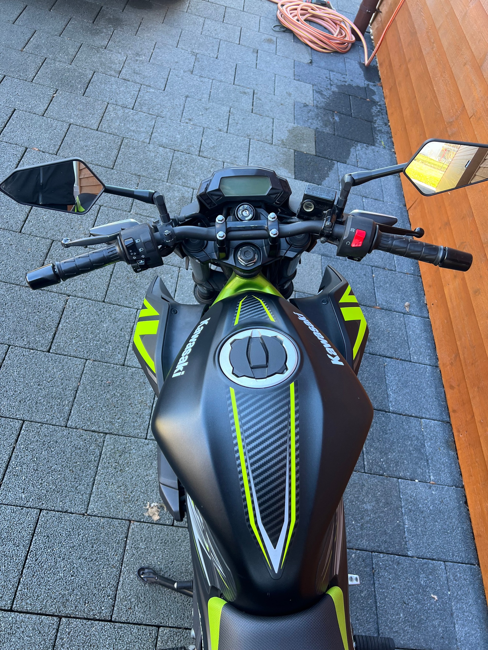 KAWASAKI Z 125-image-3