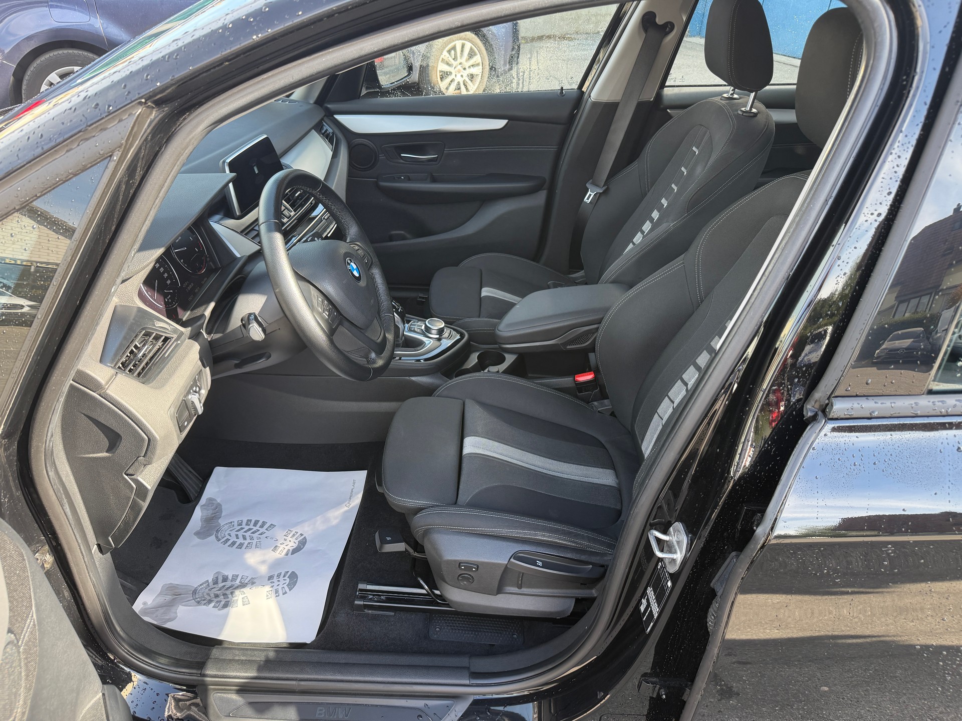BMW 218d Gran Tourer Steptronic-image-6
