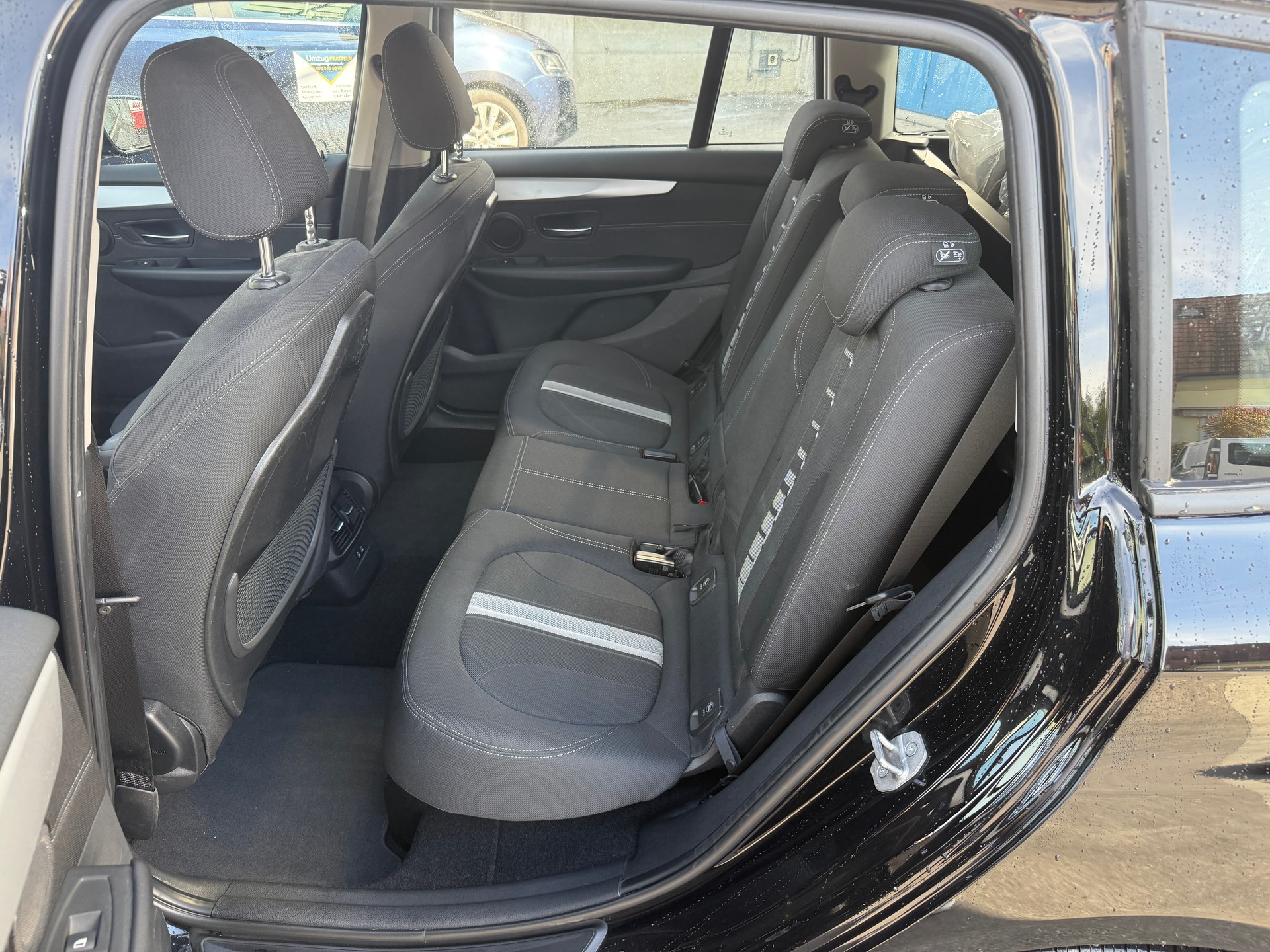 BMW 218d Gran Tourer Steptronic-image-7
