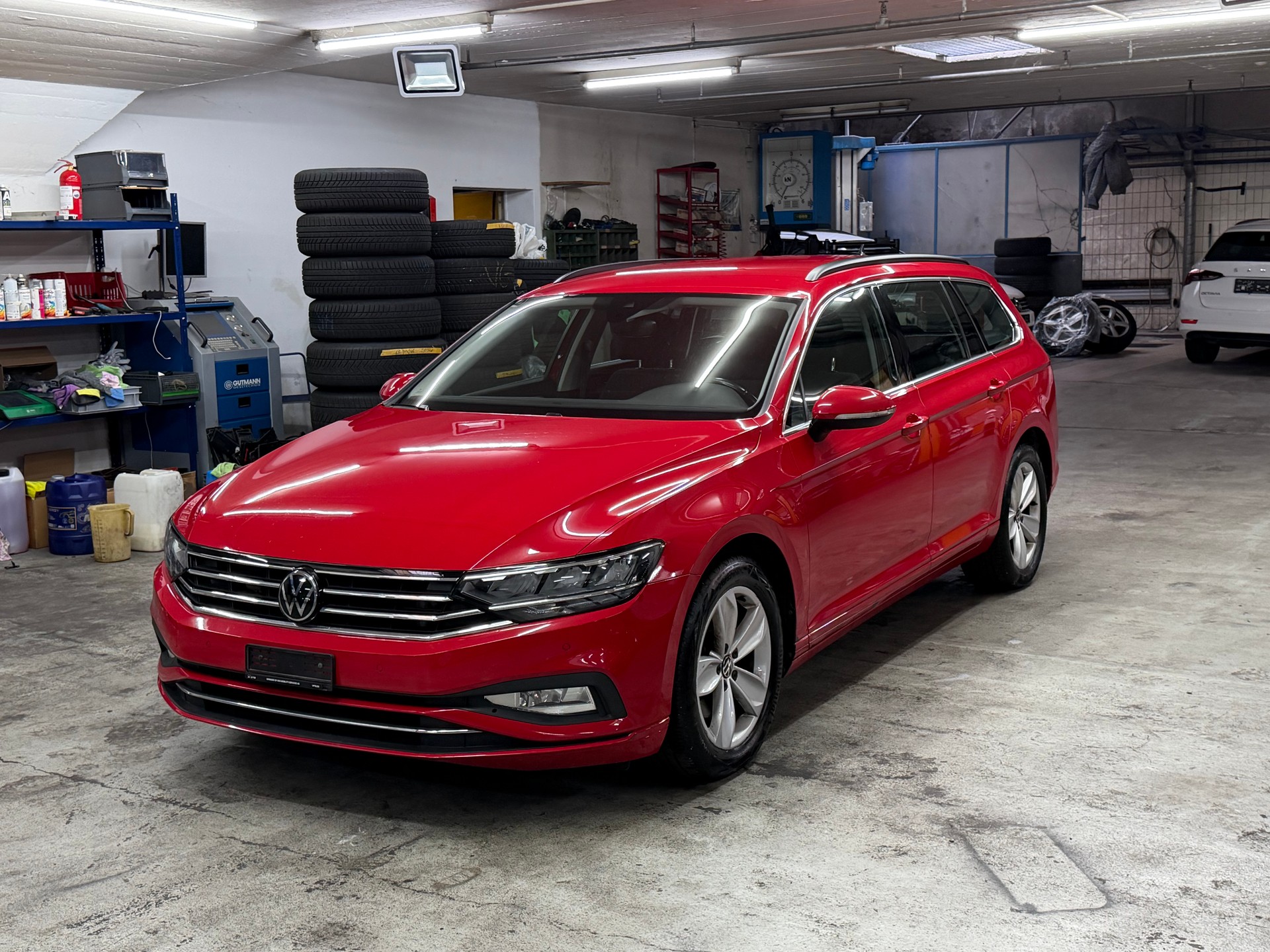 VW Passat 2.0 TDI BMT Business 4Motion DSG-image-4