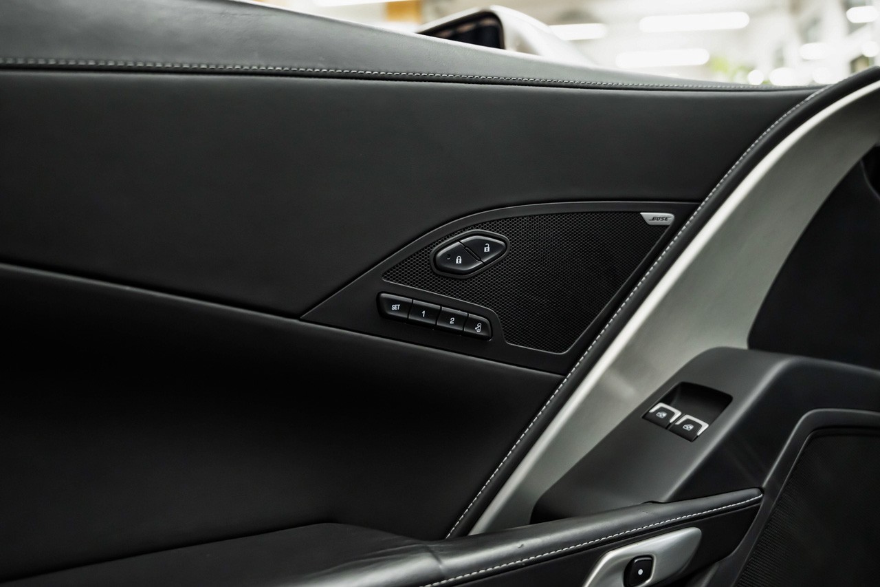 CHEVROLET Corvette Convertible Z06 3LZ Automatic-image-21