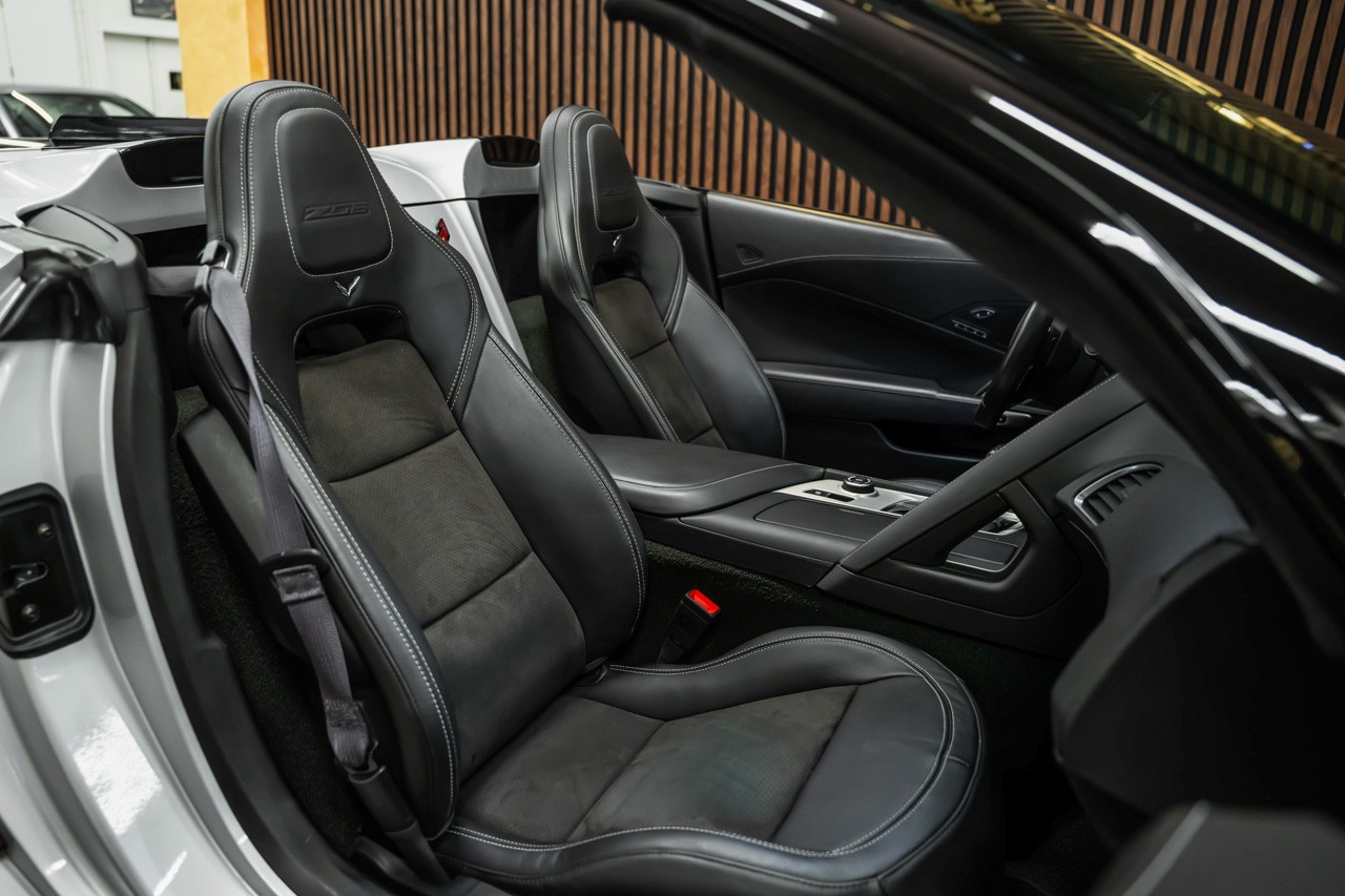 CHEVROLET Corvette Convertible Z06 3LZ Automatic-image-15