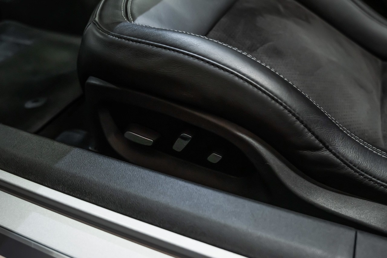 CHEVROLET Corvette Convertible Z06 3LZ Automatic-image-22