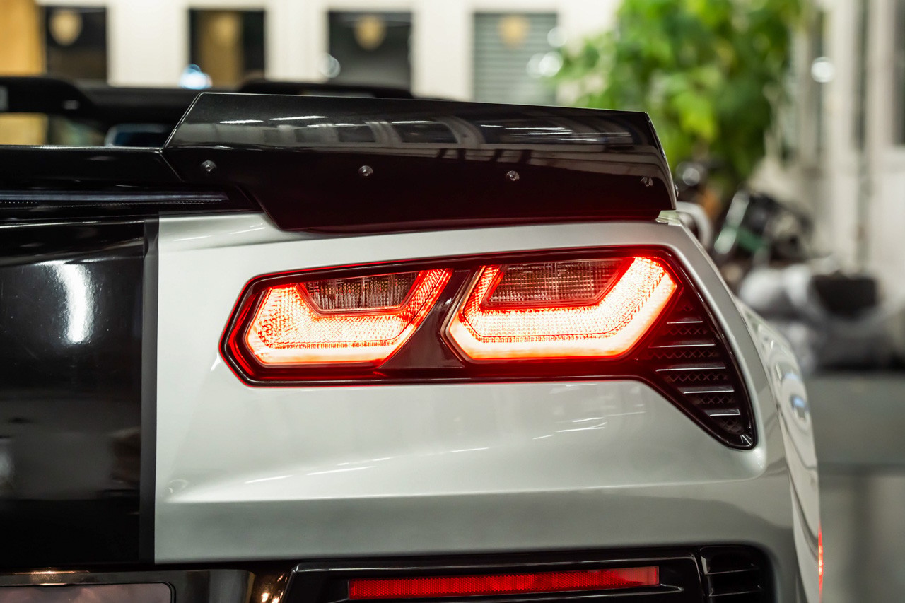 CHEVROLET Corvette Convertible Z06 3LZ Automatic-image-9