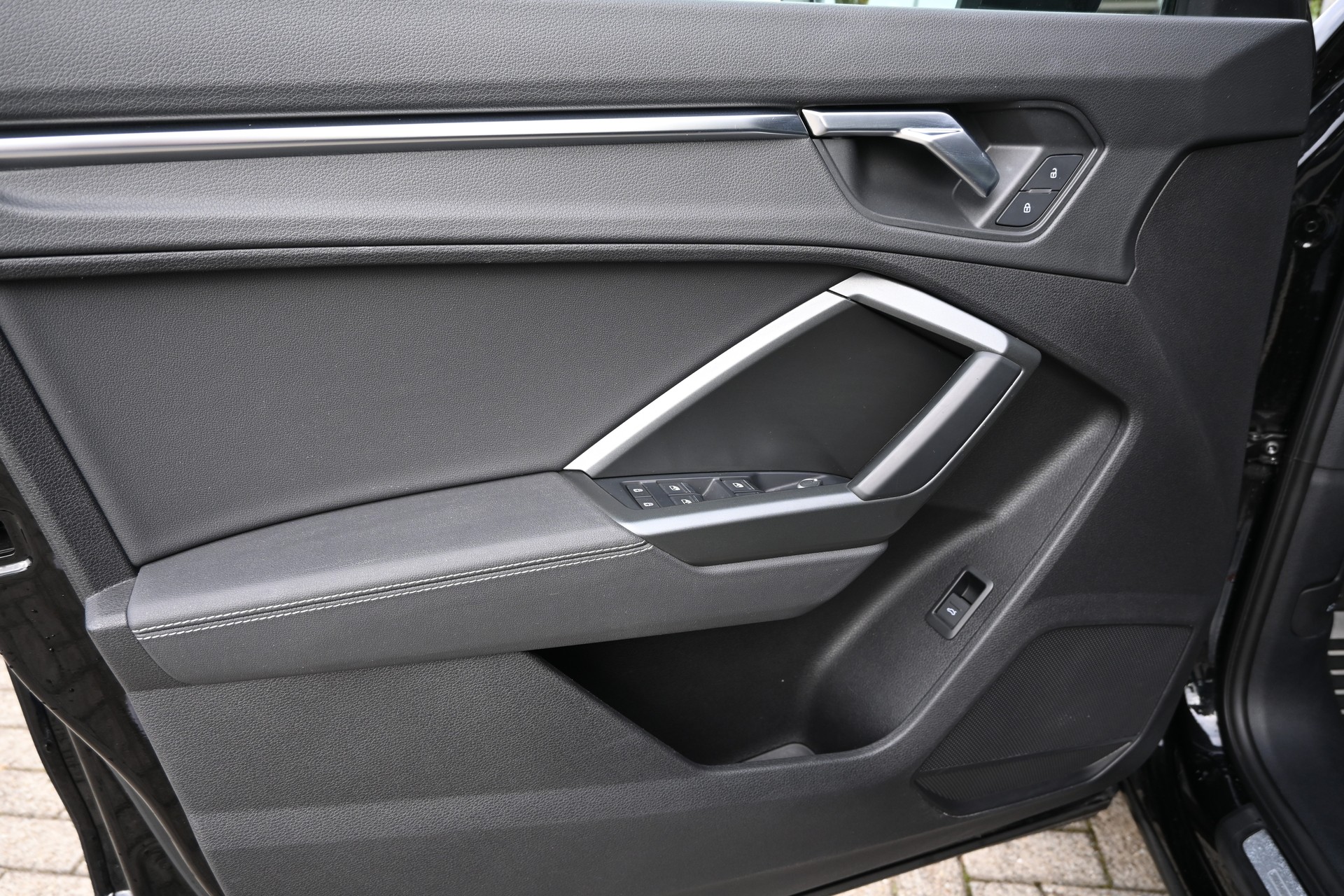AUDI Q3 40 TFSI S line quattro S-tronic + AHK 2100kg-image-15