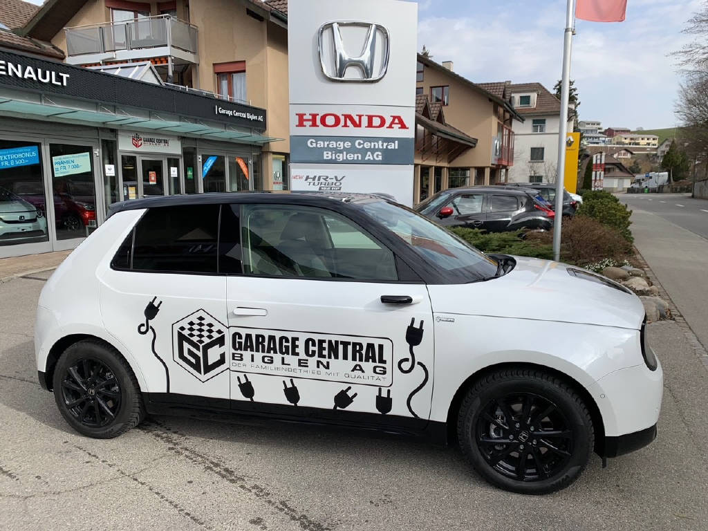HONDA e electric Advance-showroom-element-1