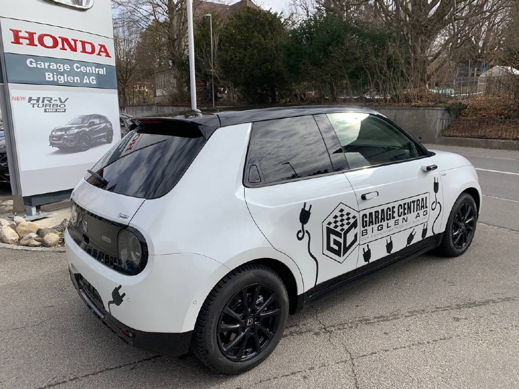 HONDA e electric Advance-showroom-element-2