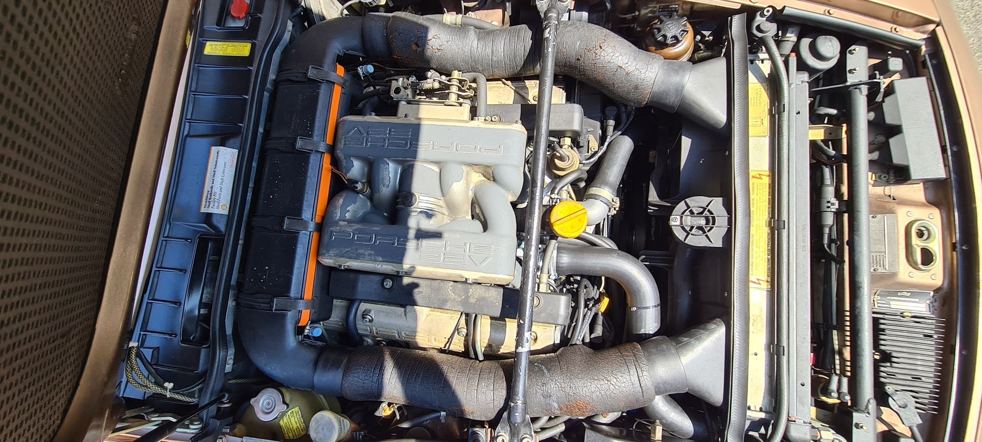PORSCHE 928 S4-image-1