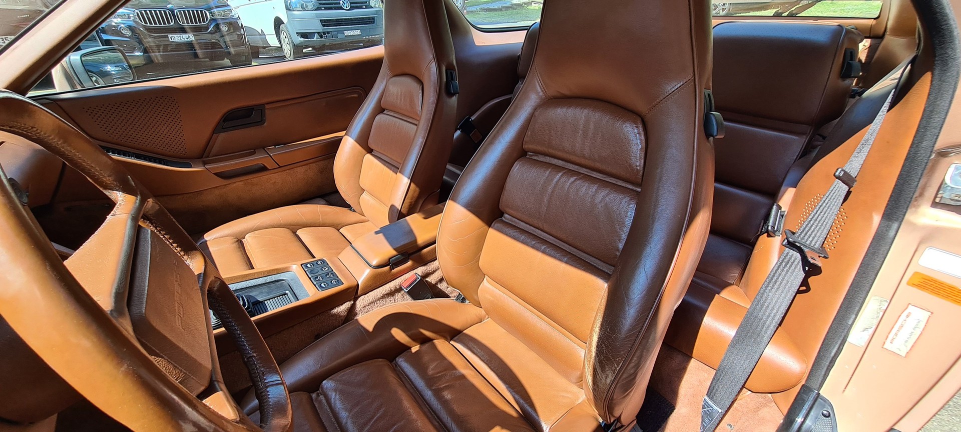 PORSCHE 928 S4-image-8