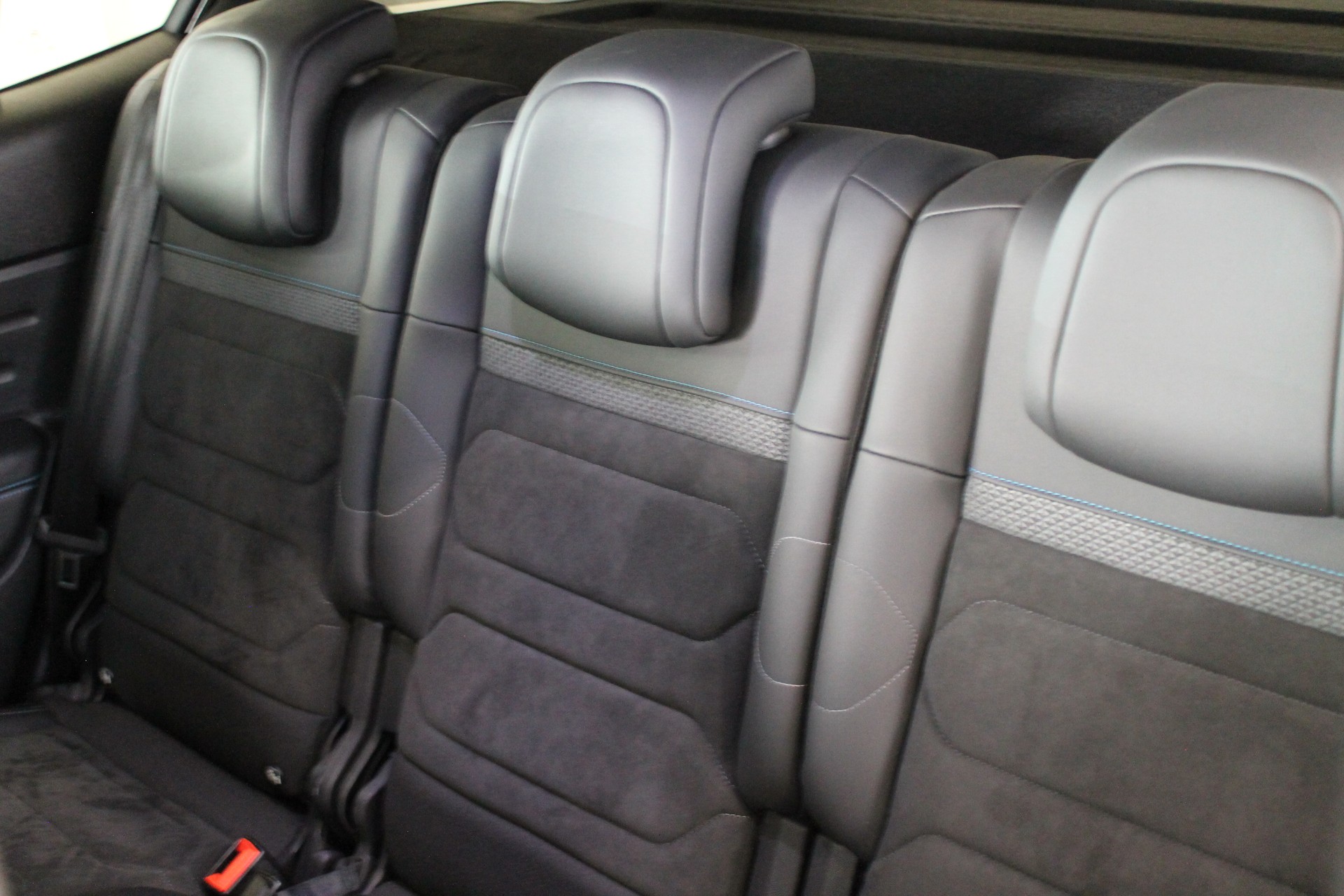 CITROEN C5 Aircross 1.6 PHEV Shine-image-12