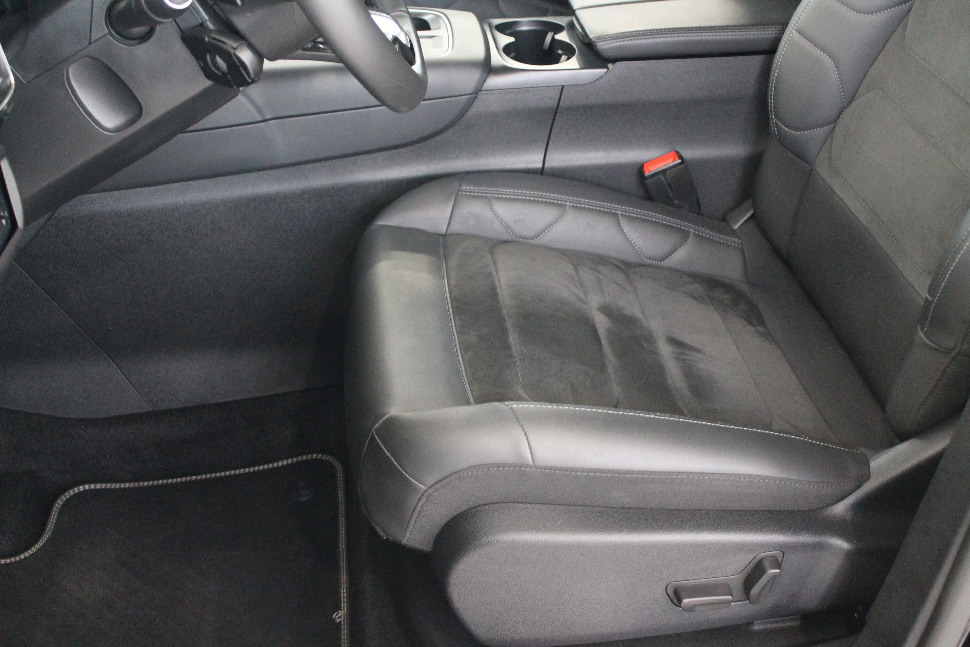 CITROEN C5 Aircross 1.6 PHEV Shine-image-9