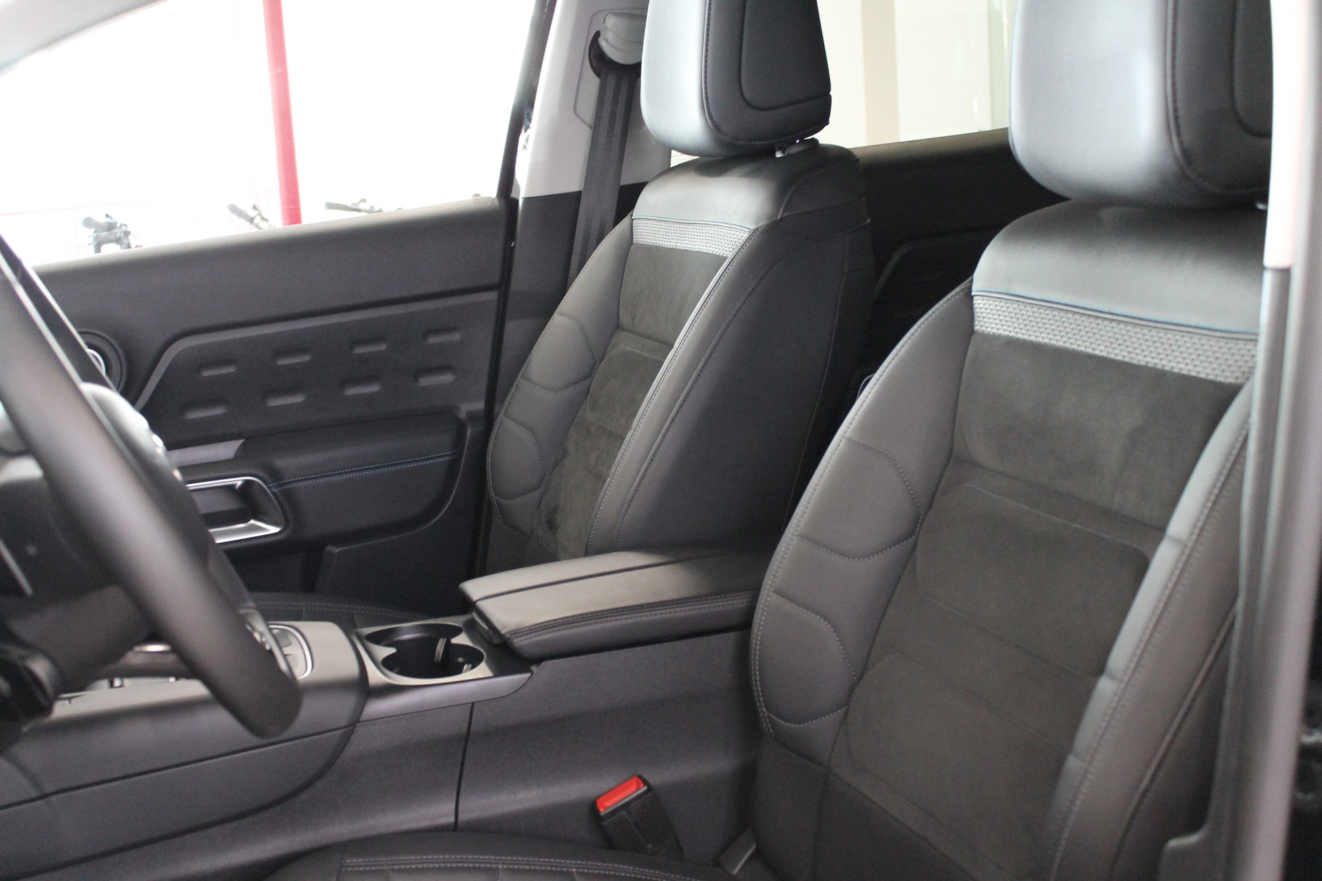 CITROEN C5 Aircross 1.6 PHEV Shine-image-11