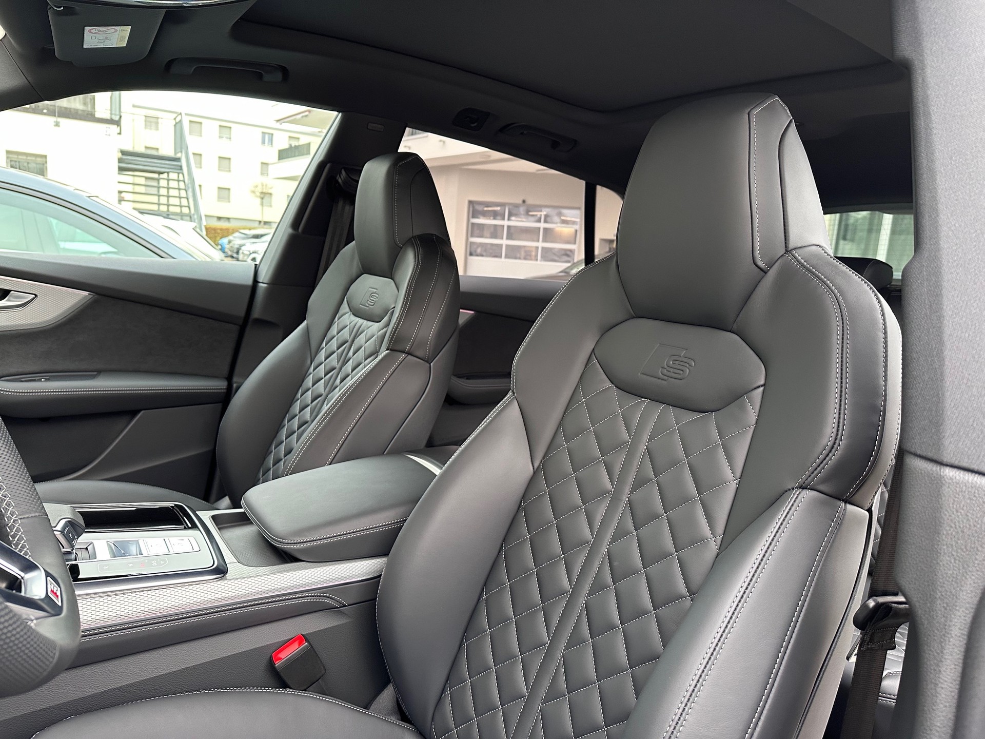 AUDI Q8 SUV TDI quattro 210 kW tiptronic-image-9