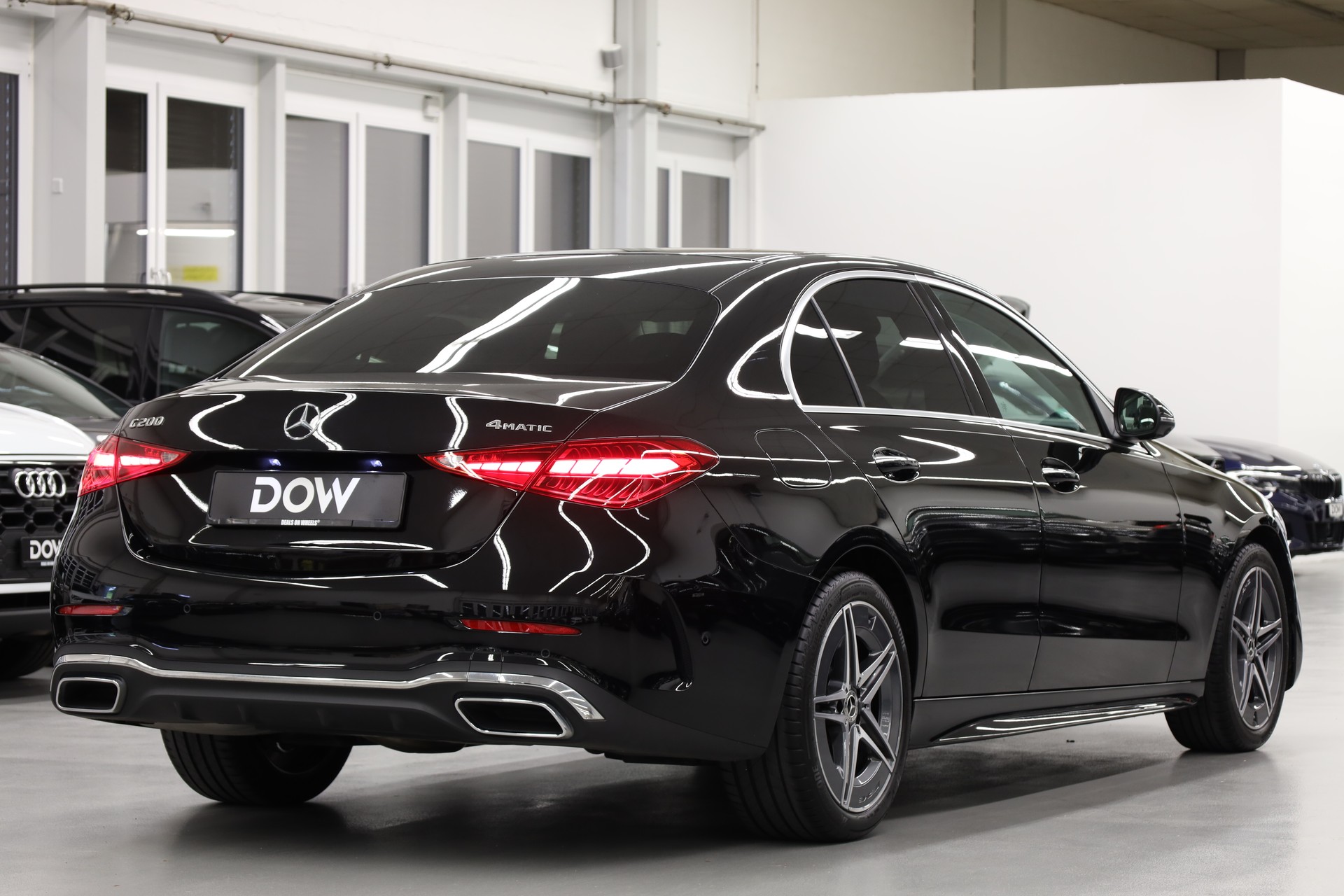 MERCEDES-BENZ C 200 AMG Line 4matic-showroom-element-3