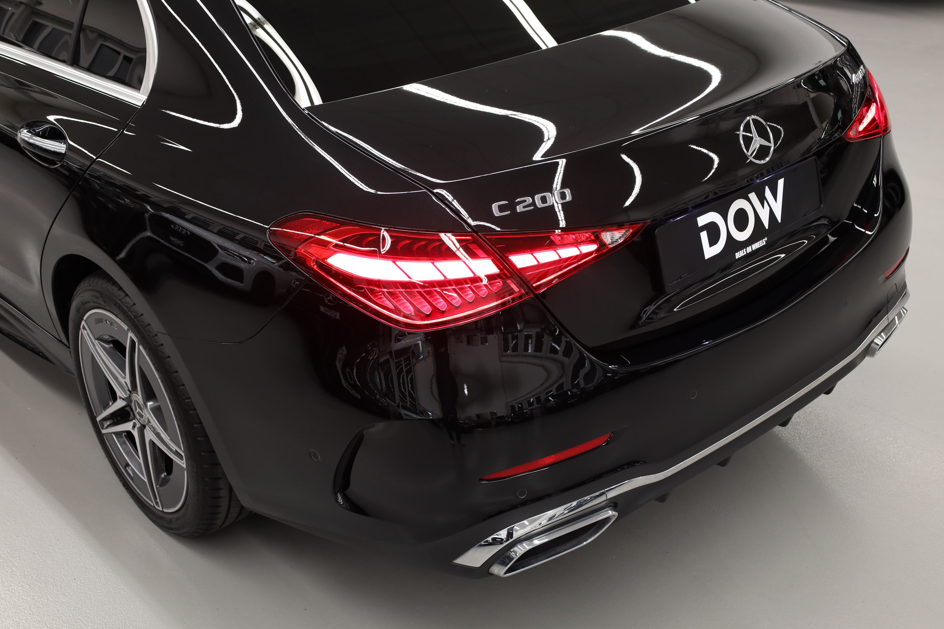 MERCEDES-BENZ C 200 AMG Line 4matic-image-8