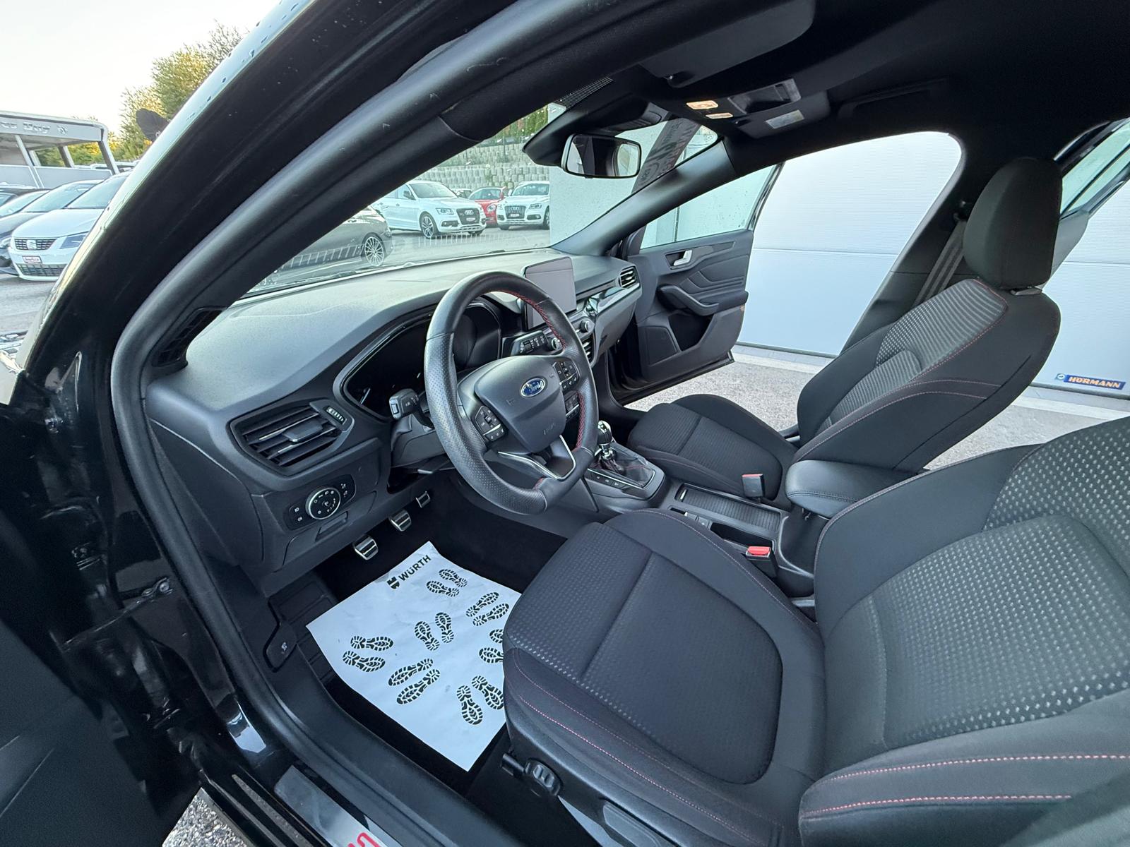 FORD Focus 1.0 SCTi ST Line-image-6