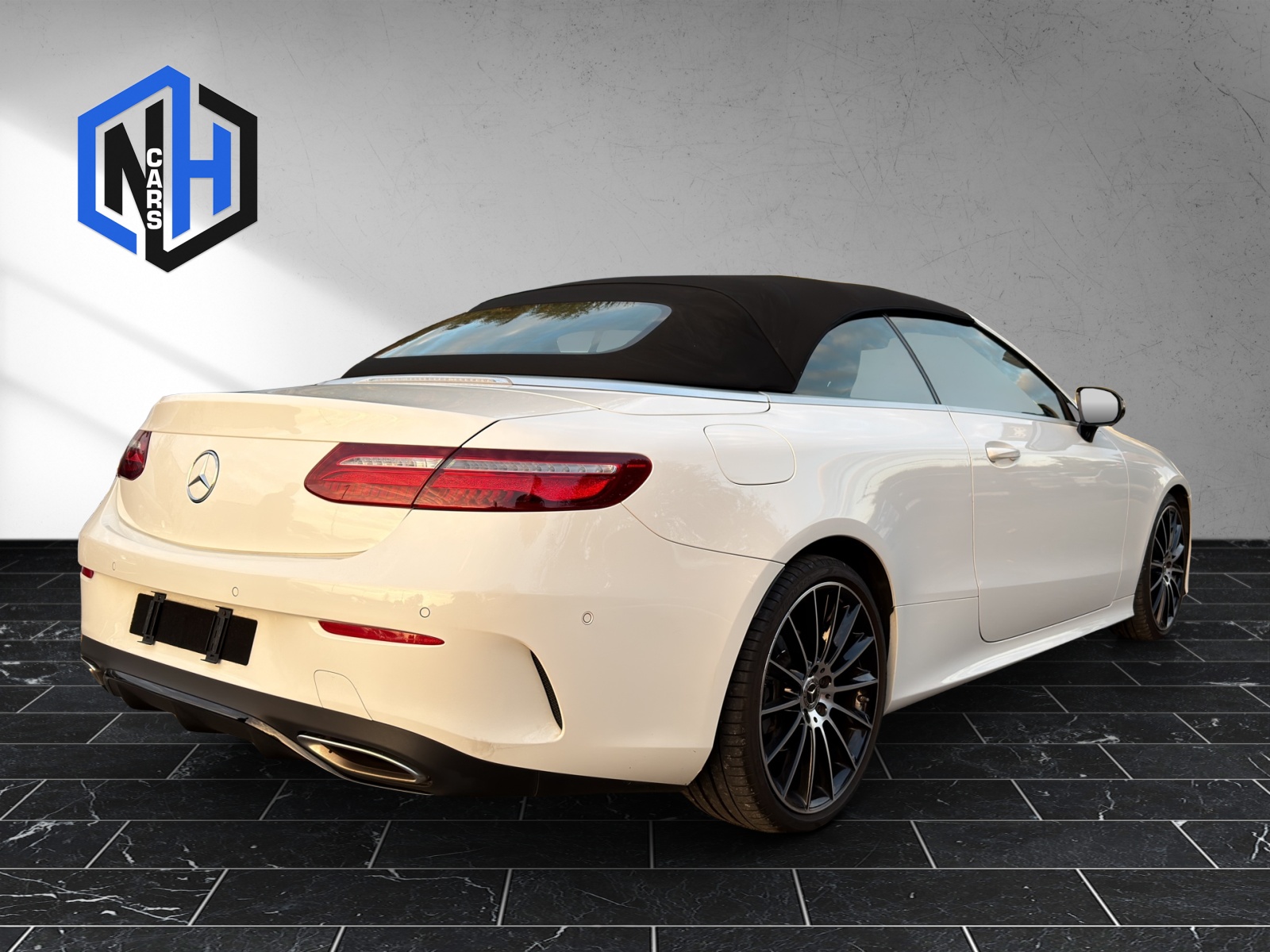 MERCEDES-BENZ E 200 Cabriolet AMG Line 9G-Tronic-image-6