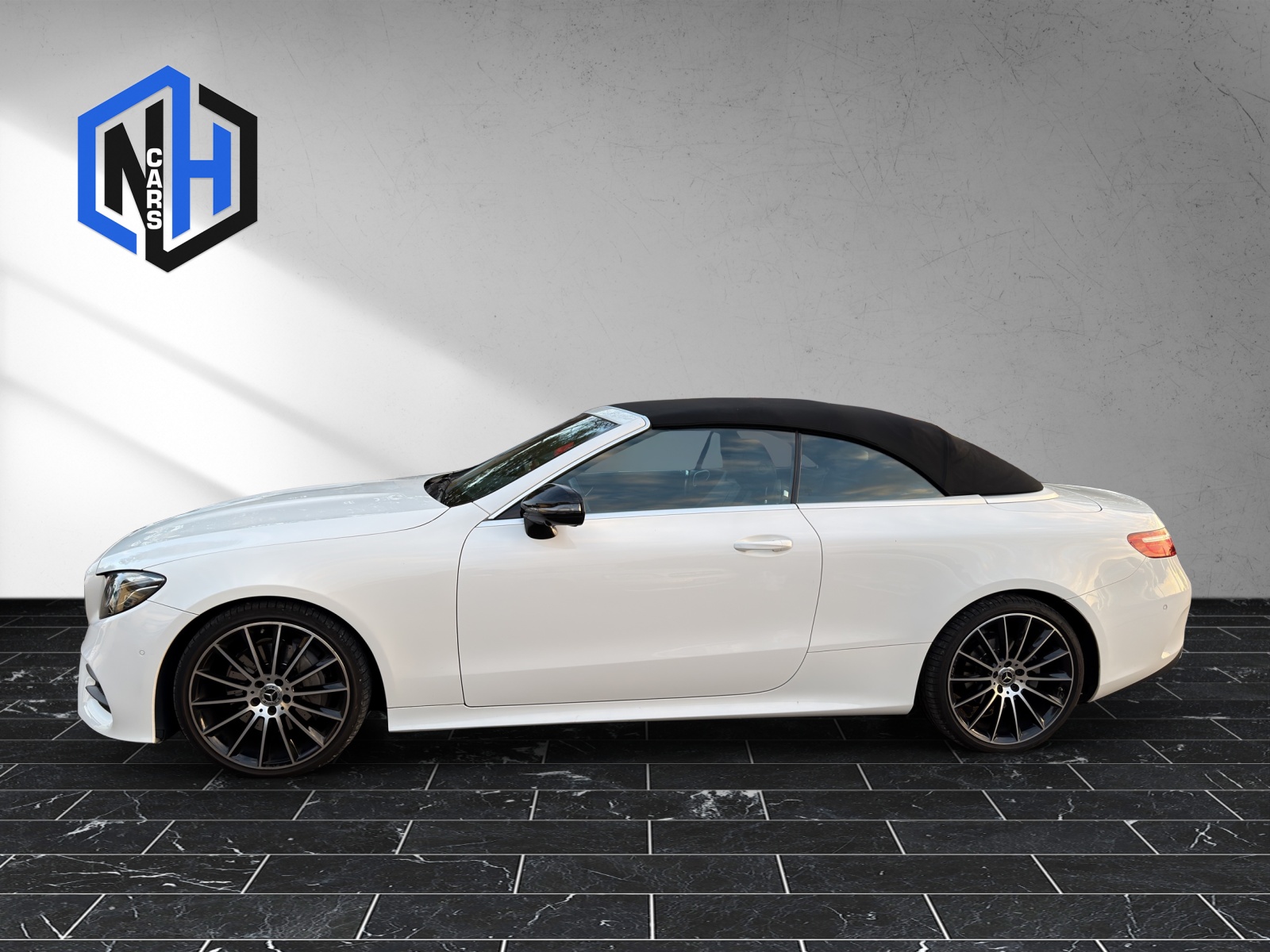 MERCEDES-BENZ E 200 Cabriolet AMG Line 9G-Tronic-image-2
