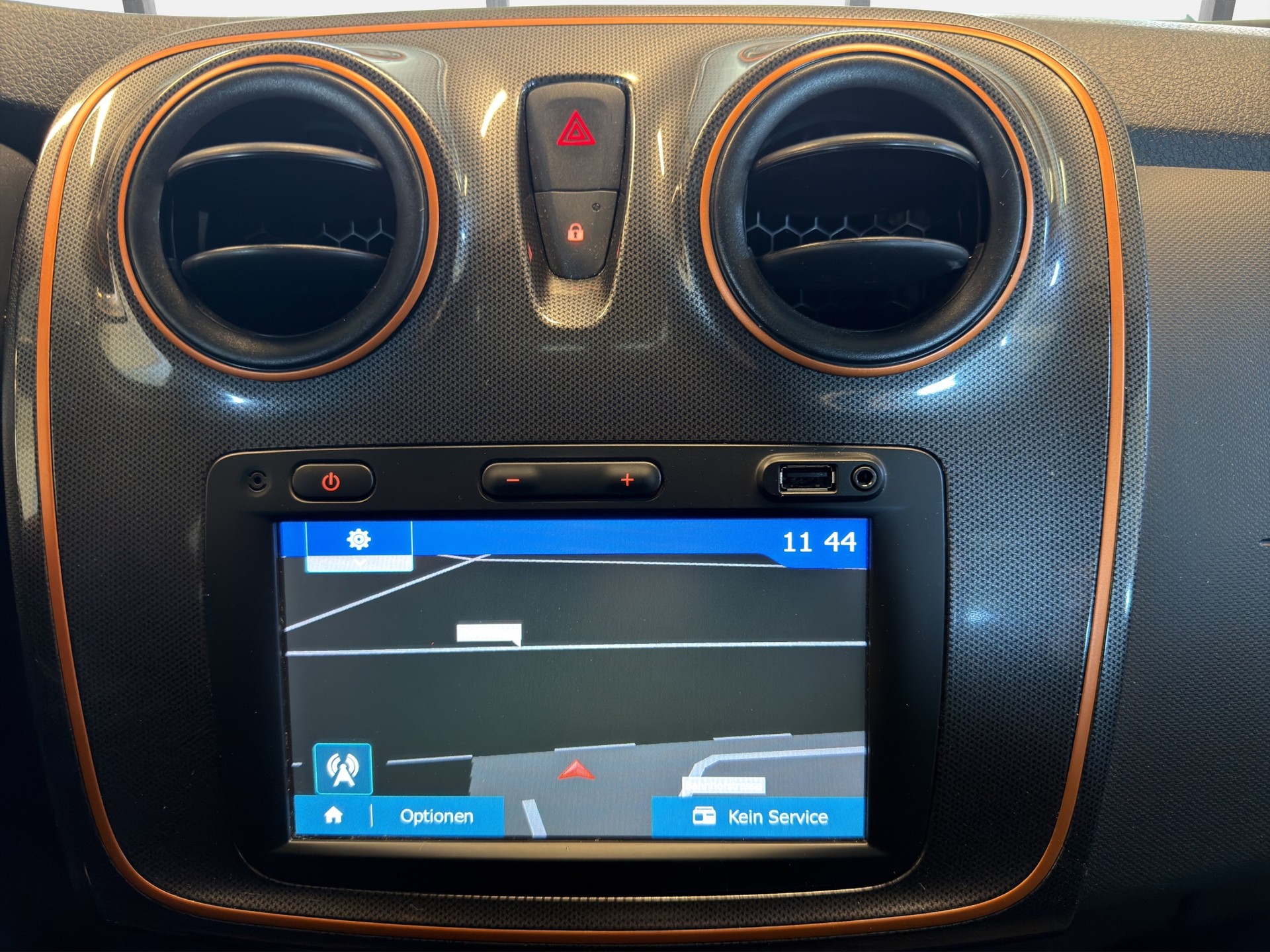 DACIA Logan MCV 0.9 Stepway Unlimited Automatic-image-8