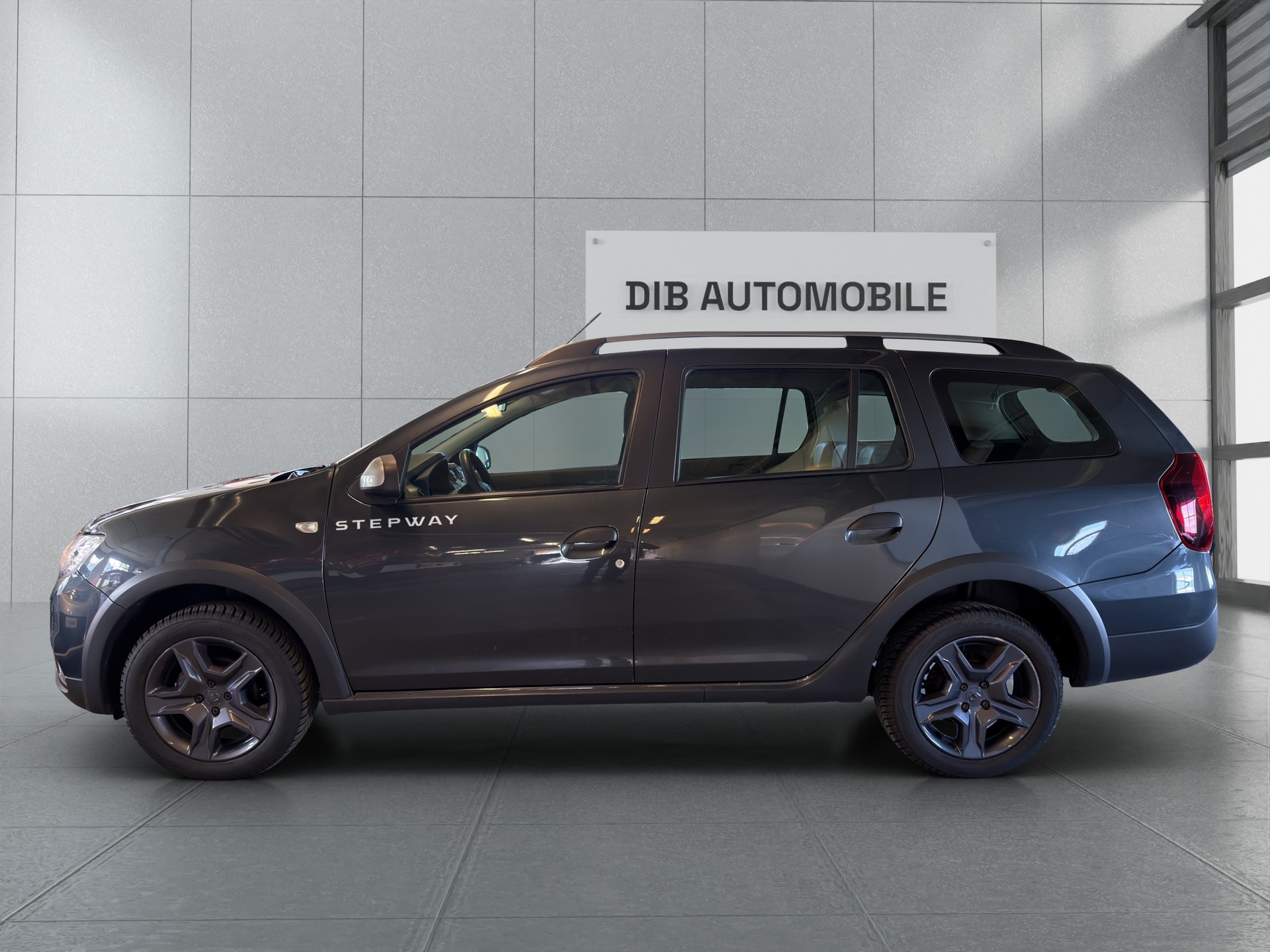 DACIA Logan MCV 0.9 Stepway Unlimited Automatic-image-14