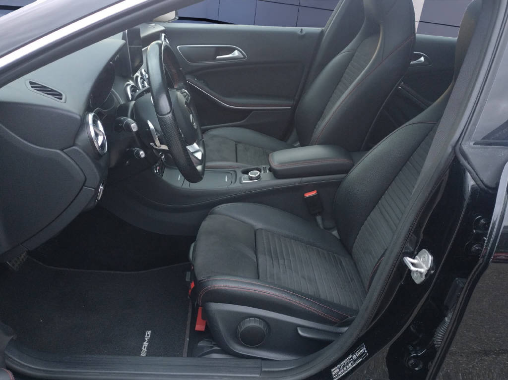 MERCEDES-BENZ CLA 250 AMG Line Shooting Brake-image-9