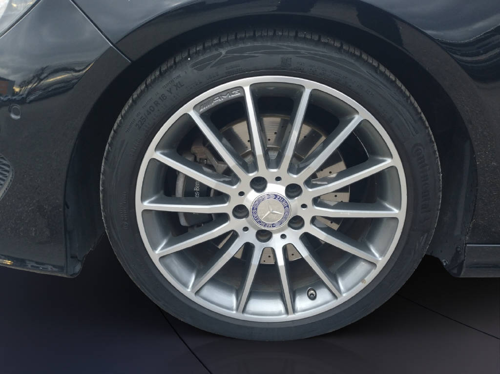 MERCEDES-BENZ CLA 250 AMG Line Shooting Brake-image-8