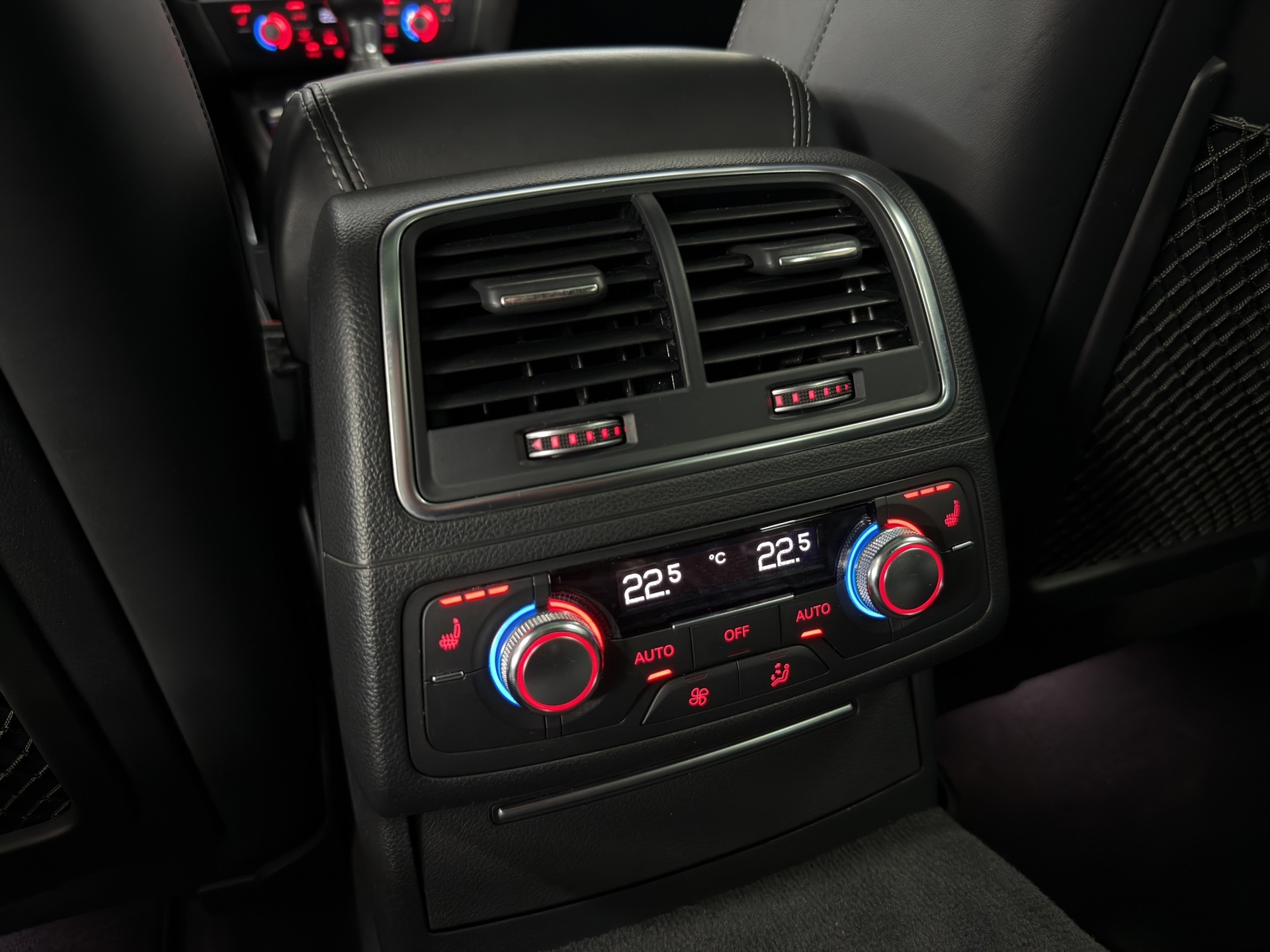 AUDI RS6 Avant 4.0 TFSI V8 performance quattro-image-19