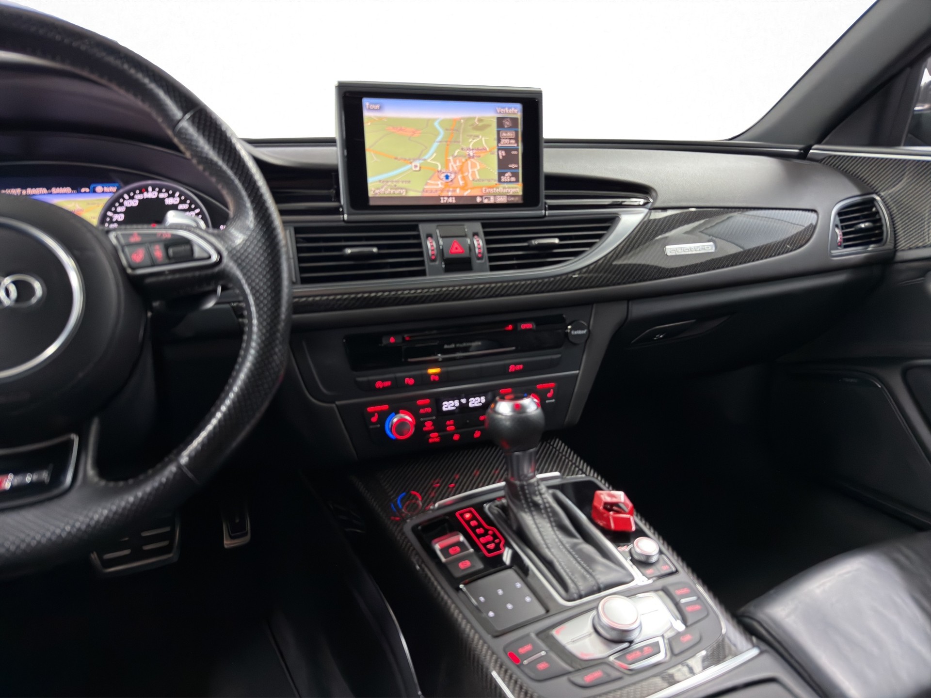 AUDI RS6 Avant 4.0 TFSI V8 performance quattro-image-12