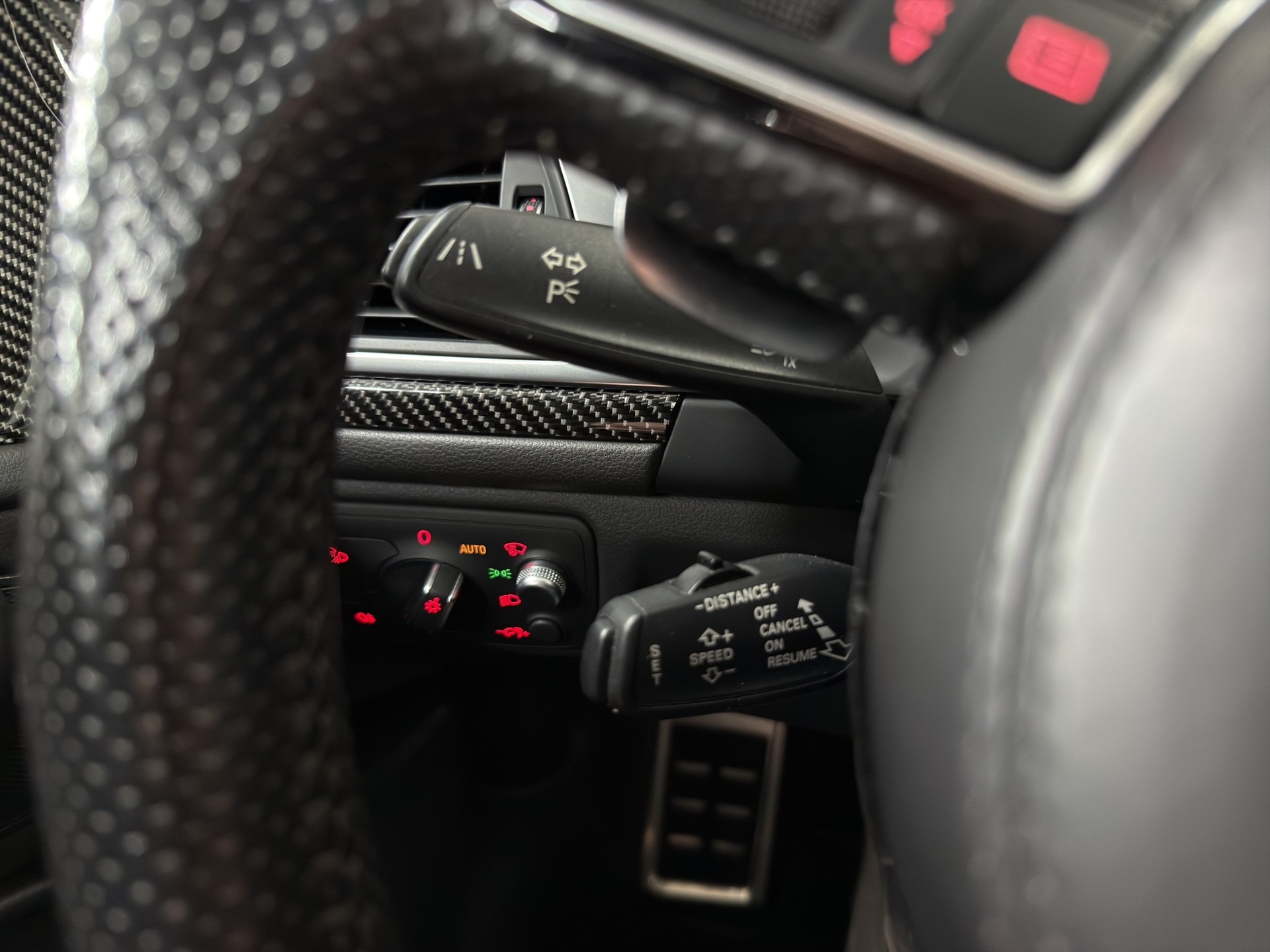 AUDI RS6 Avant 4.0 TFSI V8 performance quattro-image-15