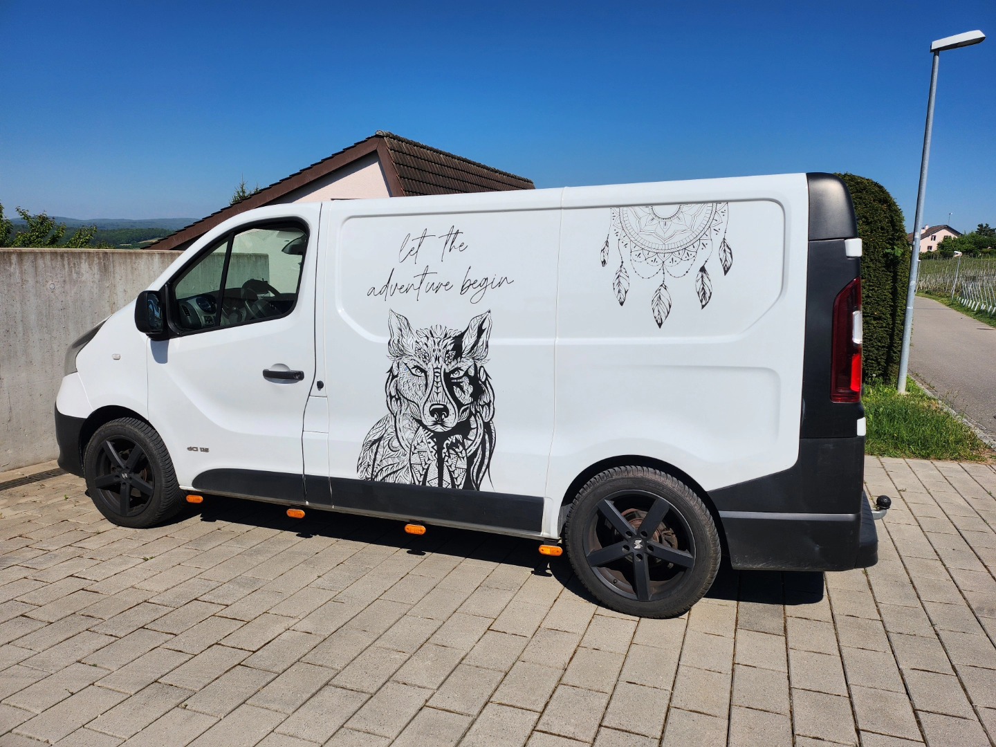 RENAULT TRAFIC-image-13