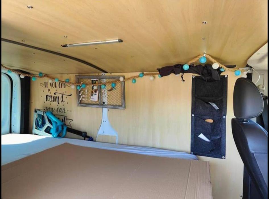 RENAULT TRAFIC-image-3