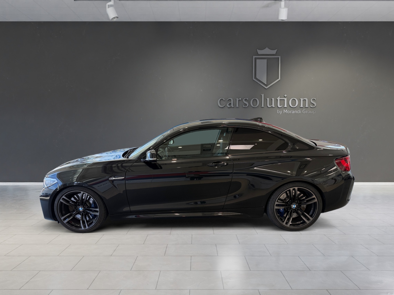 BMW M2 Drivelogic-showroom-element-2