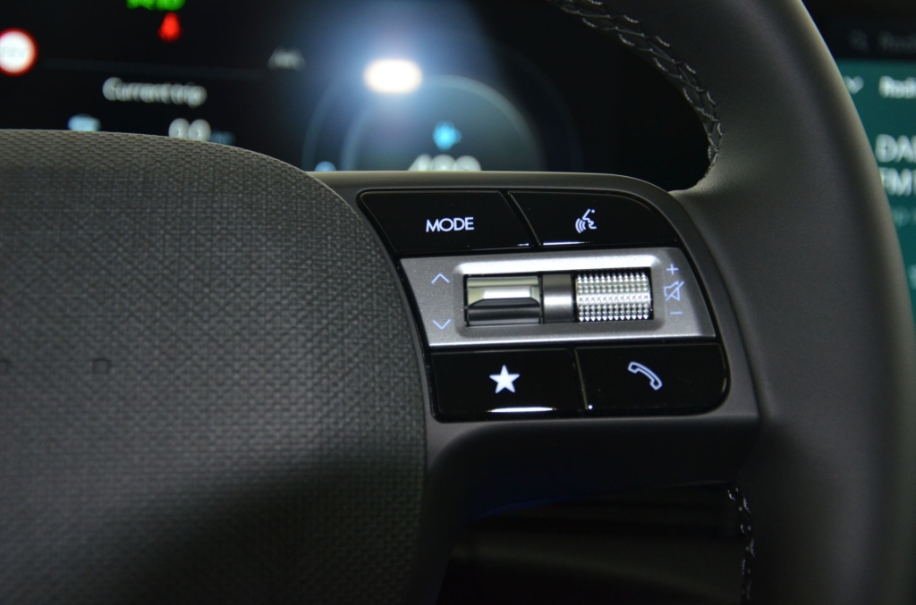 HYUNDAI Ioniq 5 Go Plus 84kWh 4WD-image-19