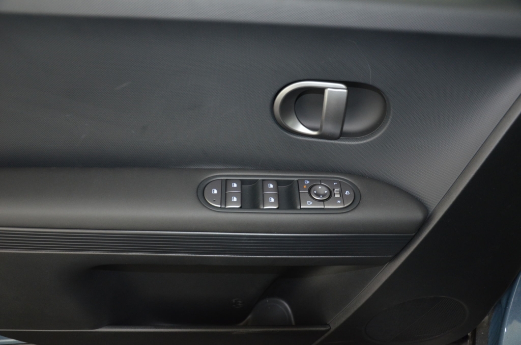 HYUNDAI Ioniq 5 Go Plus 84kWh 4WD-image-24