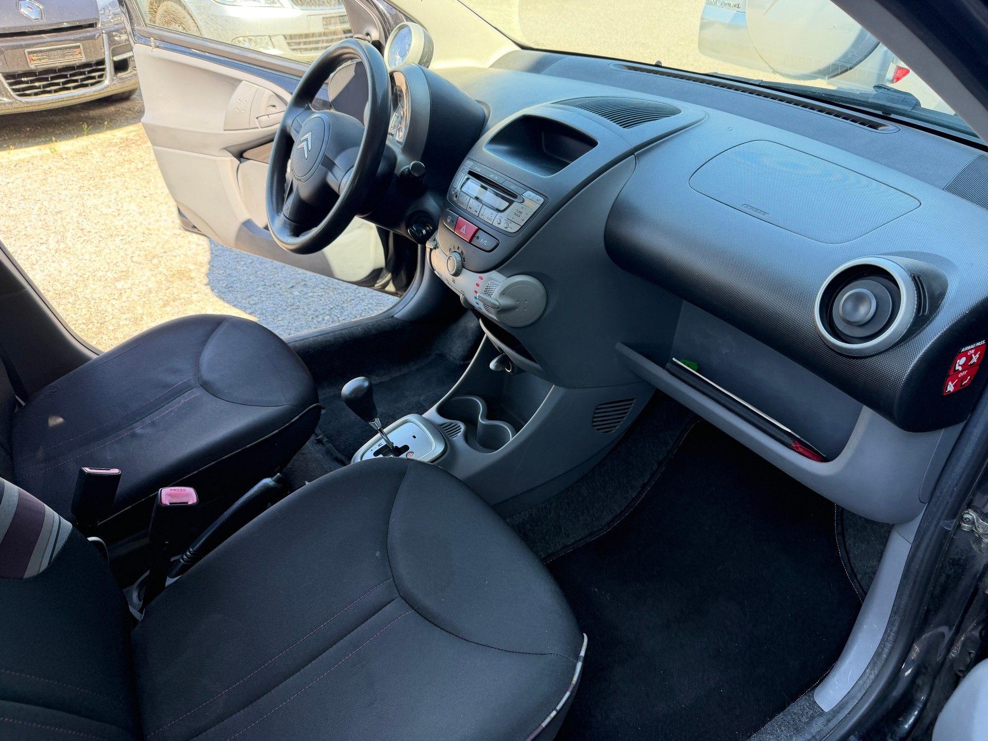 CITROEN C1 1.0i Chic (SX)-image-9