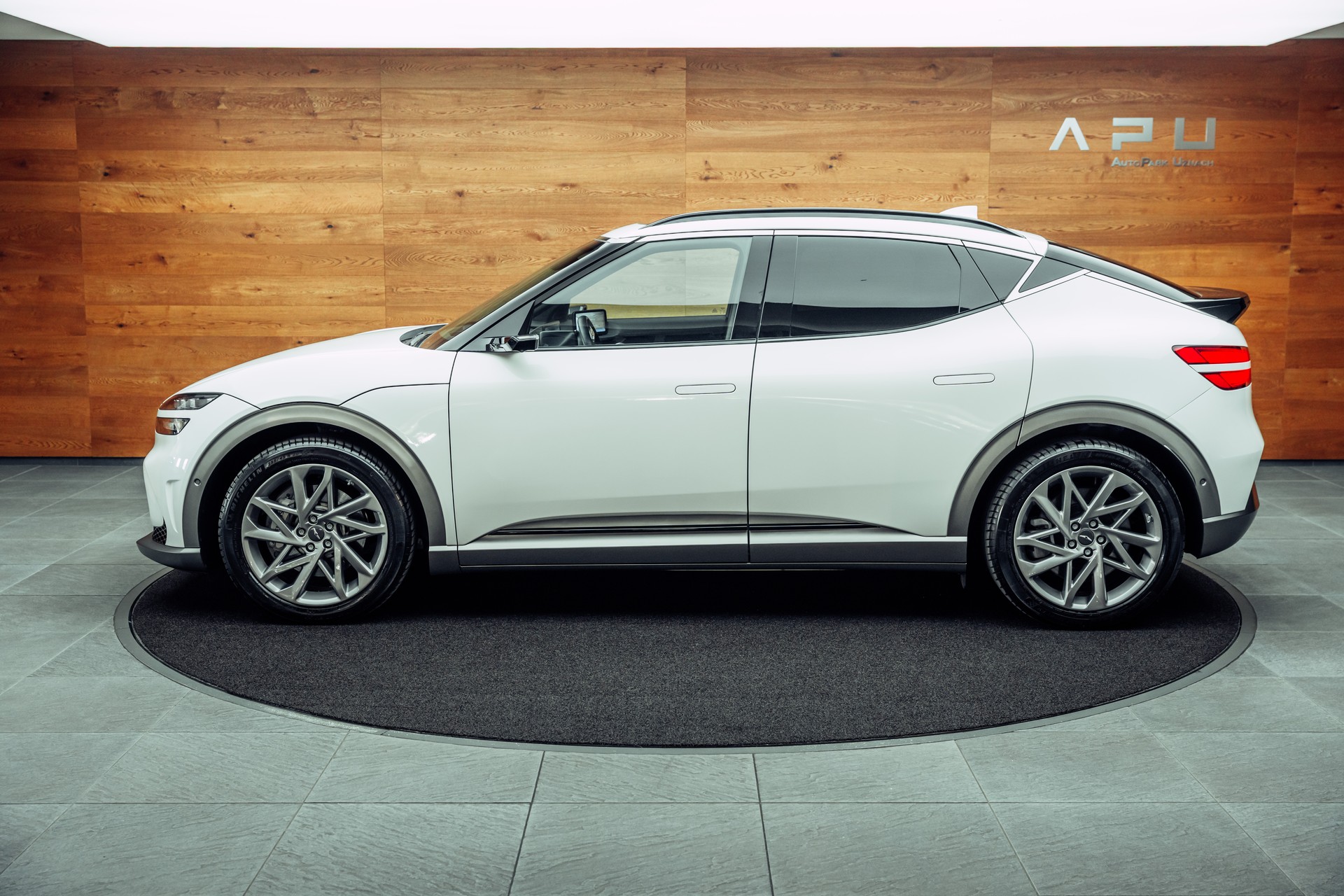 GENESIS GV60 77.4 kWh Sport AWD-image-9
