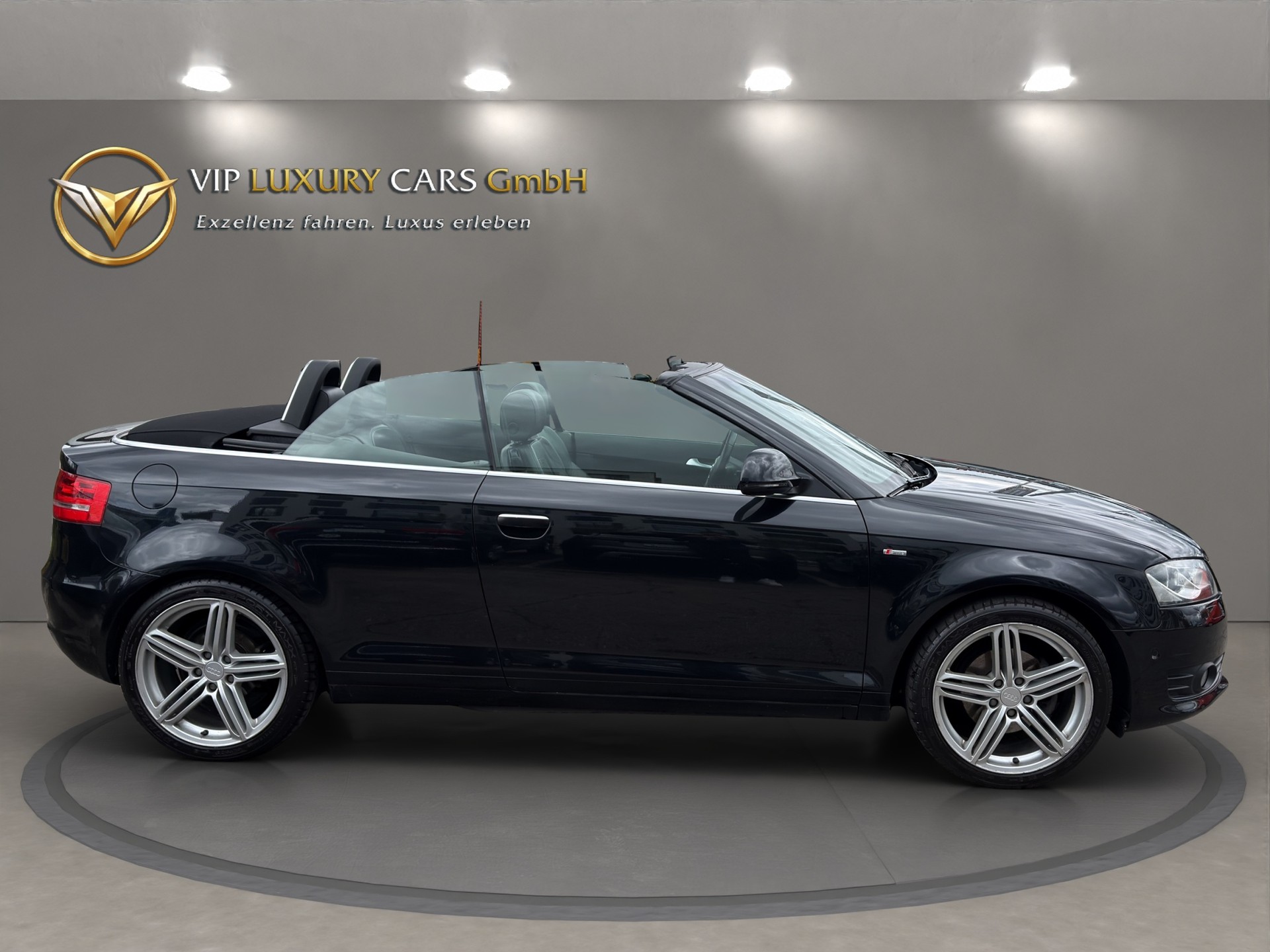 AUDI A3 Cabriolet 1.8 TFSI Attraction S-Line-image-5