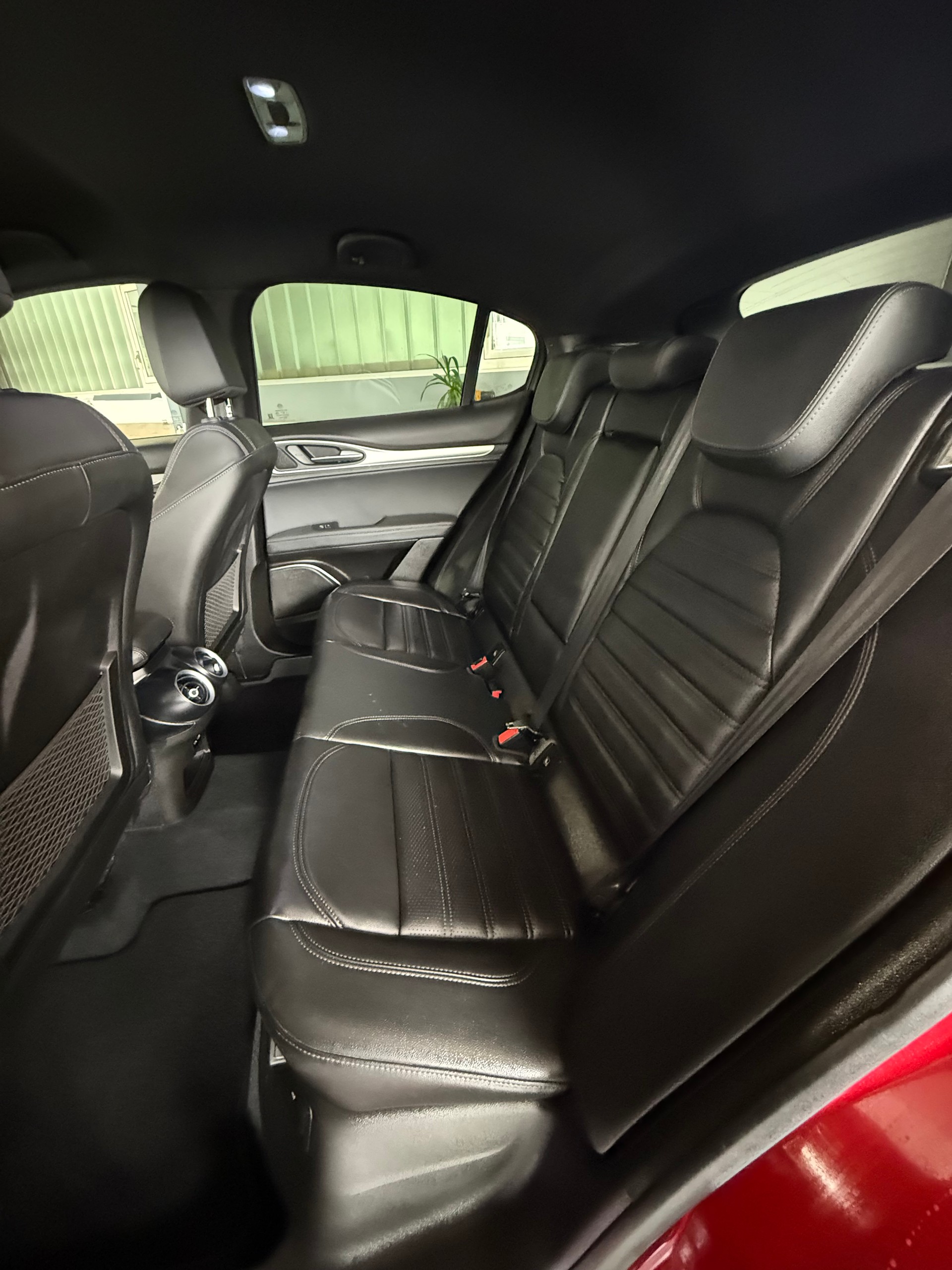 ALFA ROMEO Stelvio 2.2JTDM Veloce Q4Automatic-image-6