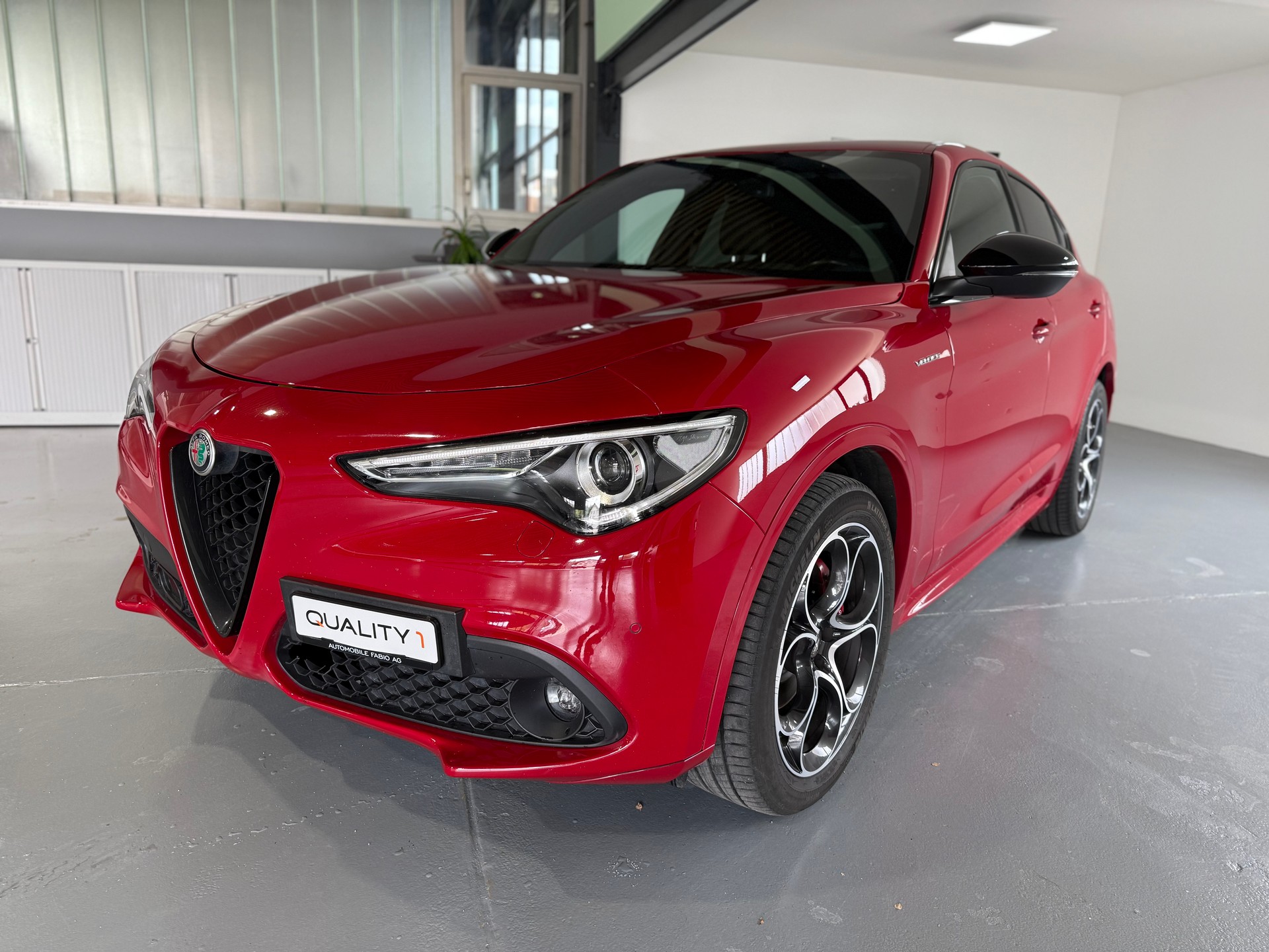 ALFA ROMEO Stelvio 2.2JTDM Veloce Q4Automatic-image-2