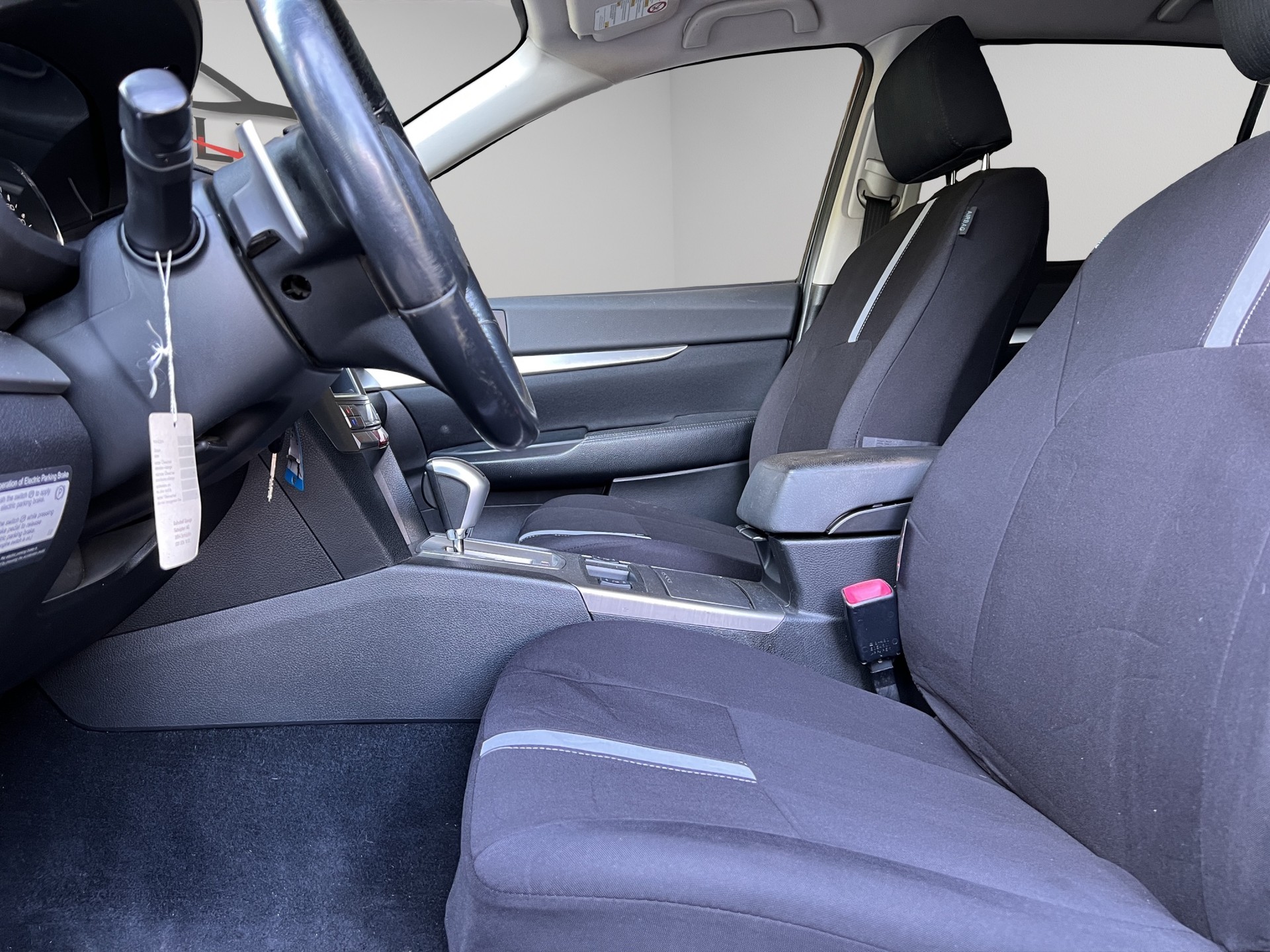 SUBARU Legacy 2.0i Swiss AWD Lineartronic-image-5
