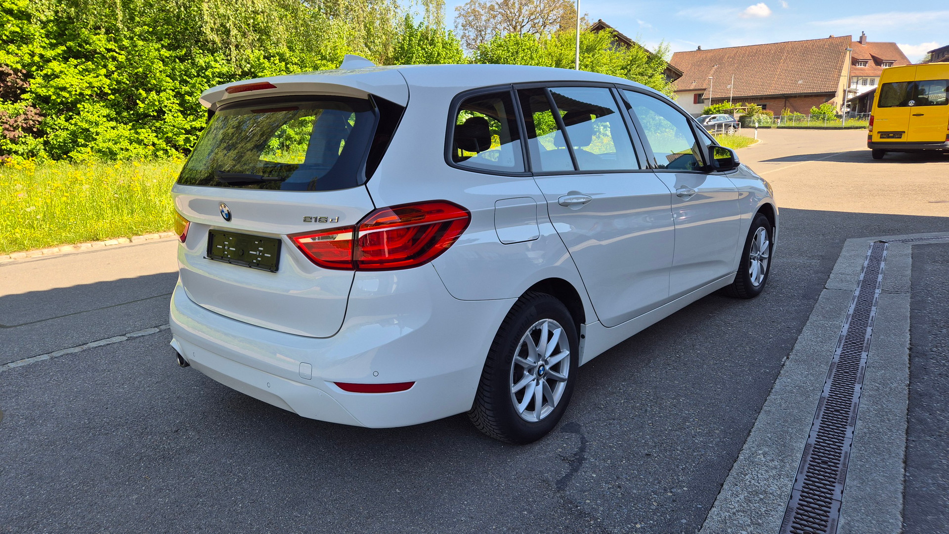 BMW 216d Gran Tourer-image-4