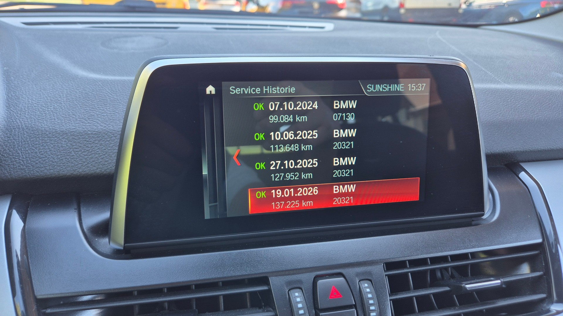 BMW 216d Gran Tourer-image-15