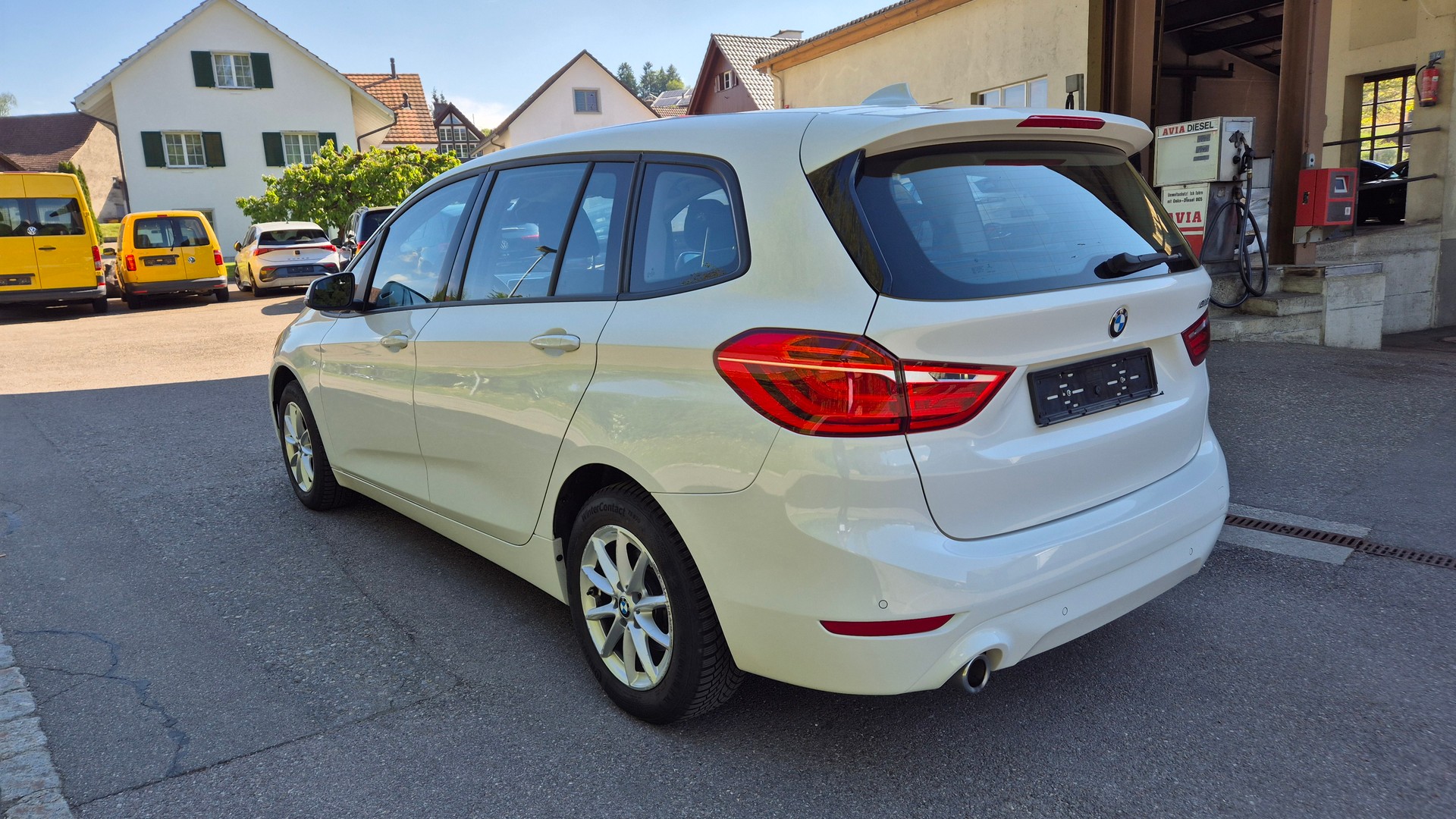 BMW 216d Gran Tourer-showroom-element-2