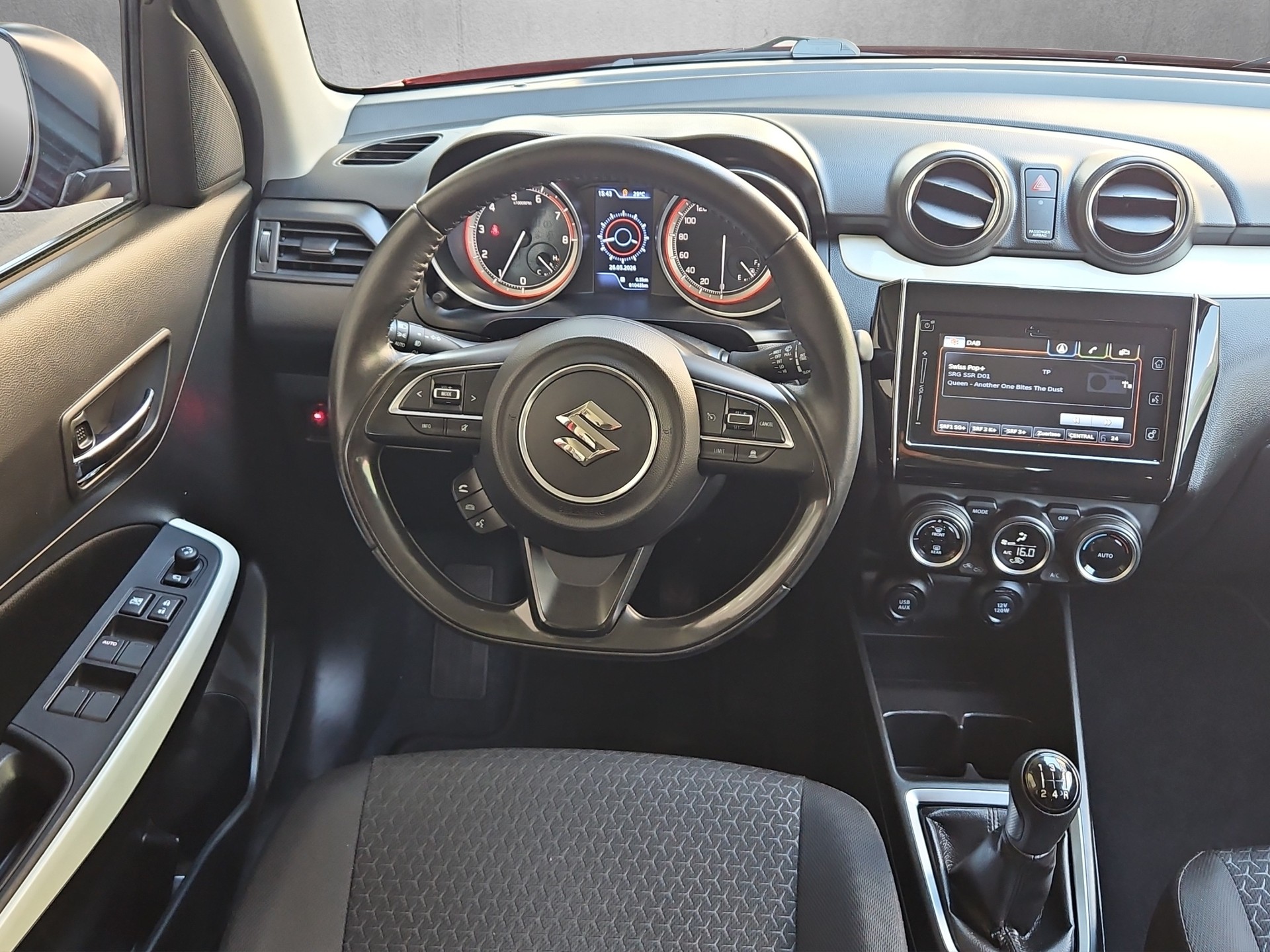 SUZUKI Swift 1.0i Compact Top Hybrid-image-12