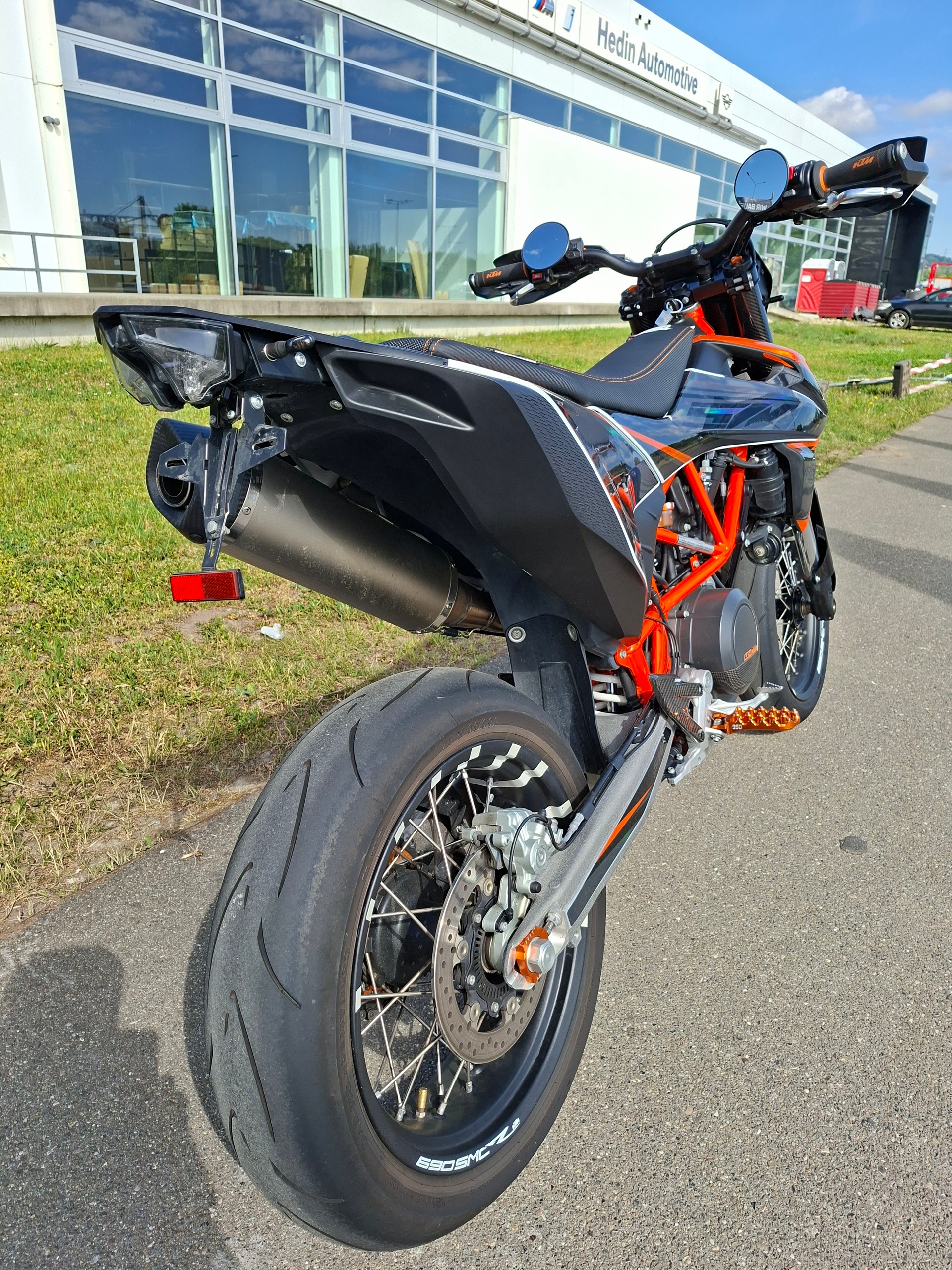 KTM 690 SMC R ABS-image-4