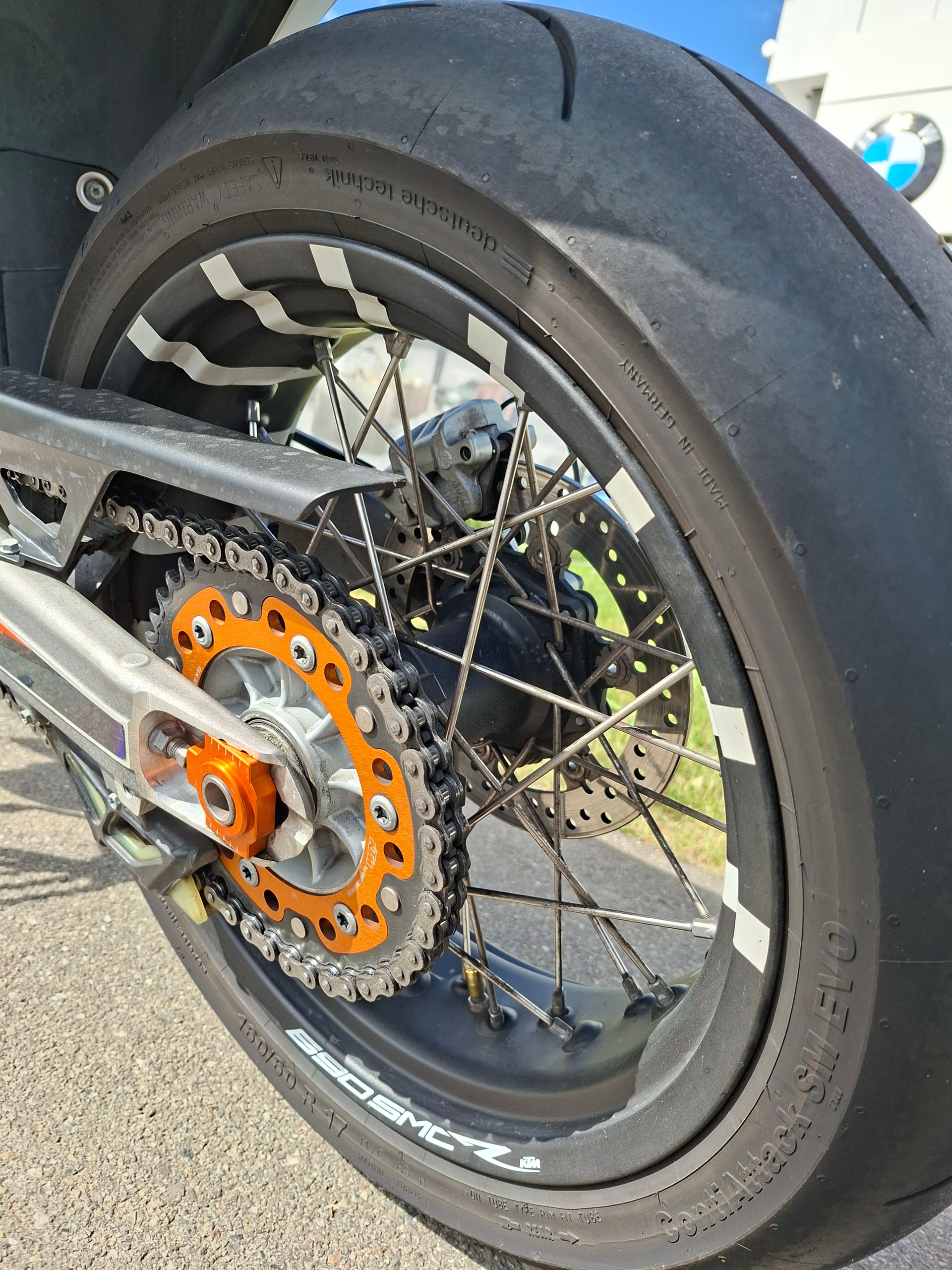 KTM 690 SMC R ABS-image-8