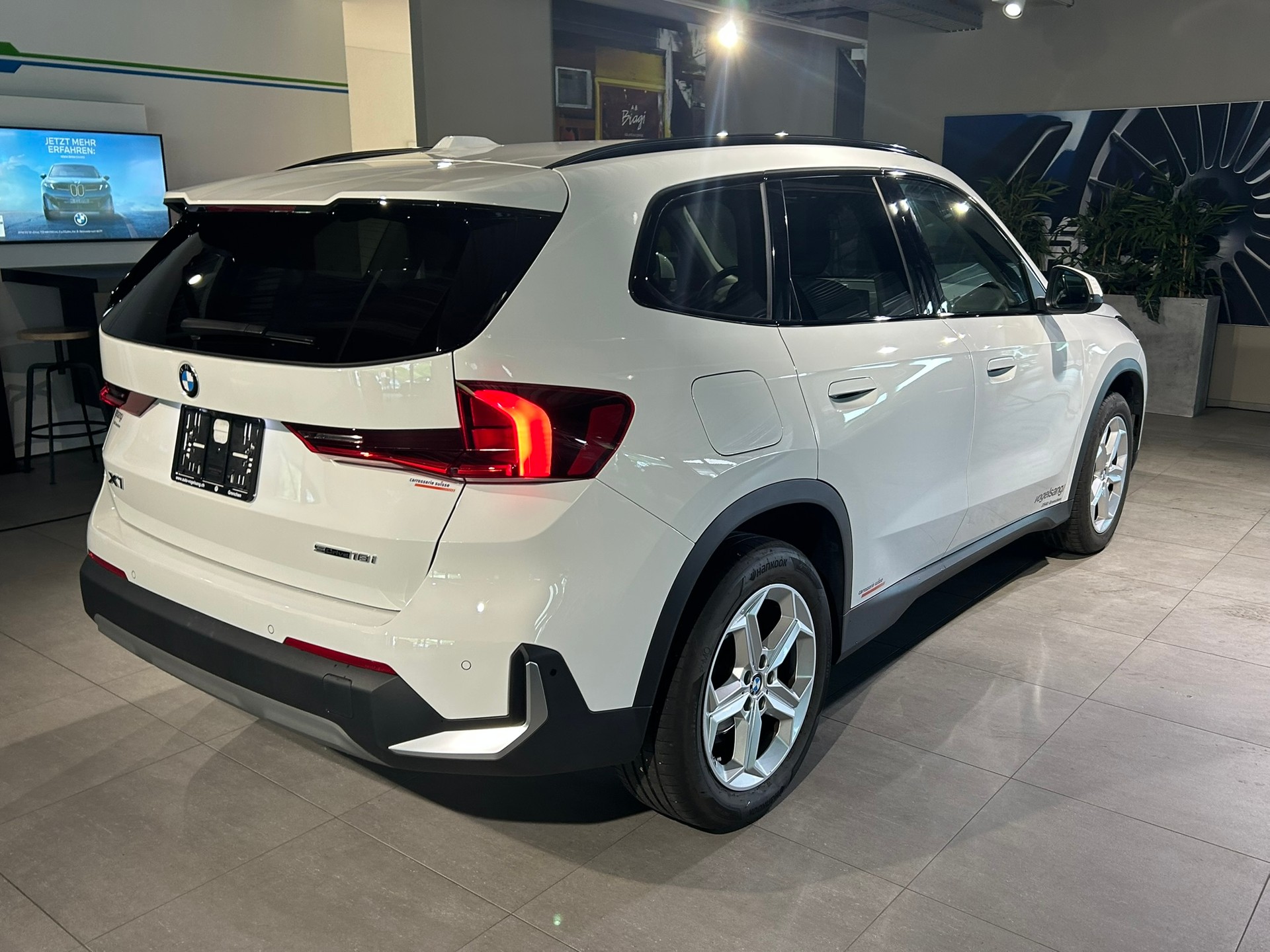 BMW X1 sDrive 18i-image-9