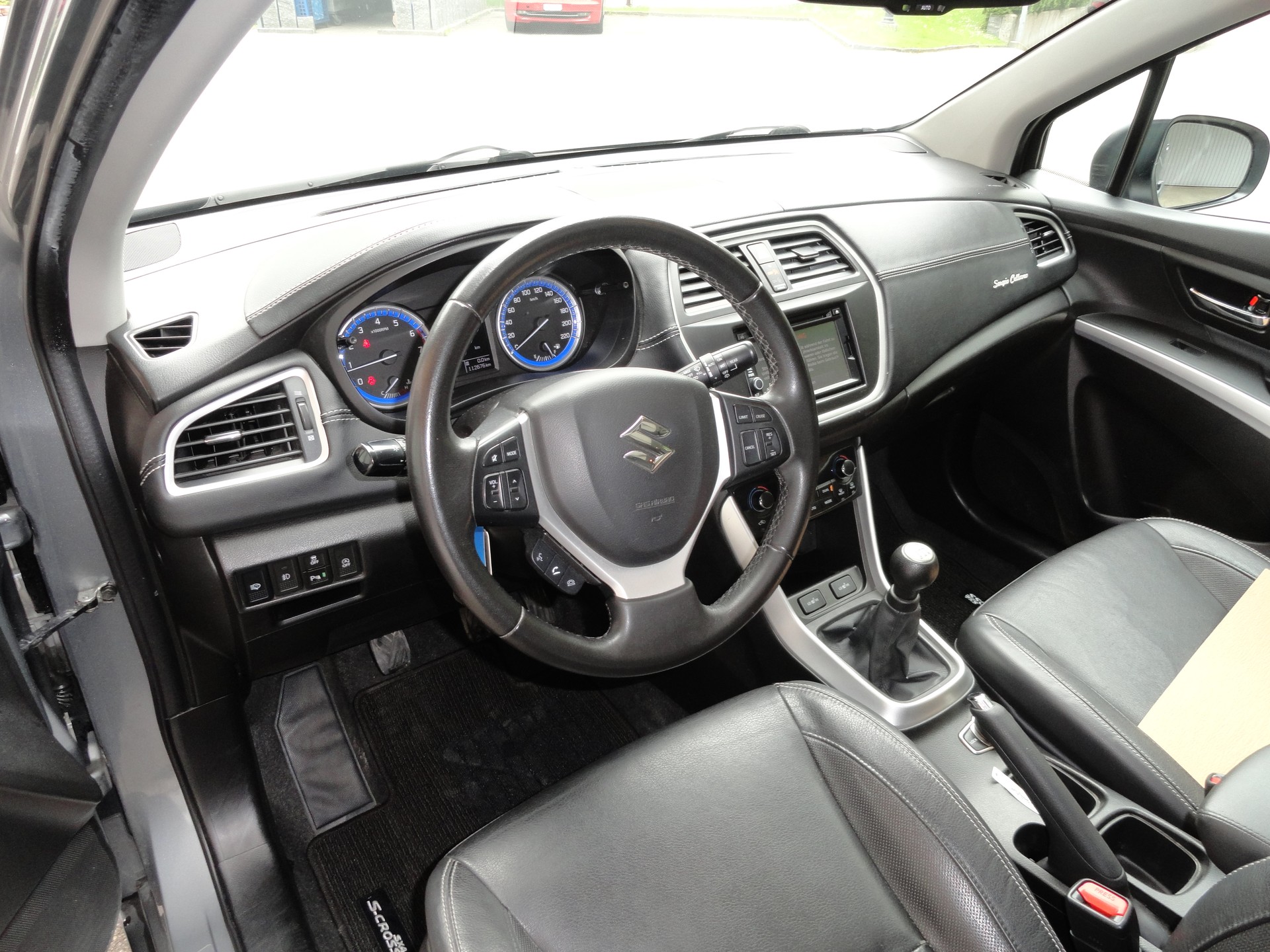 SUZUKI SX4 S-Cross 1.6 16V Sergio Cellano Top 4WD-showroom-element-3