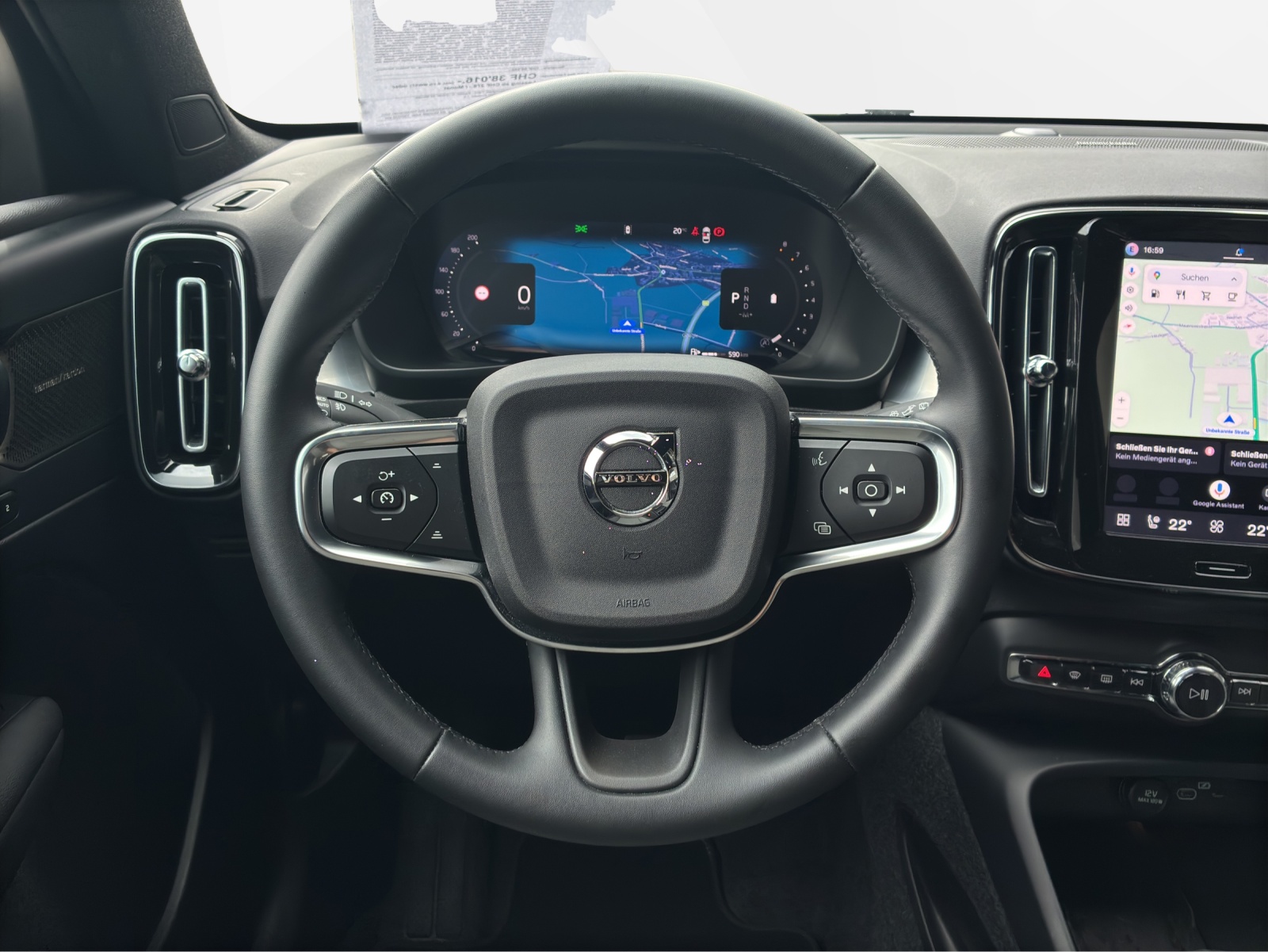 VOLVO XC40 2.0 B3 MH Plus Dark-image-11